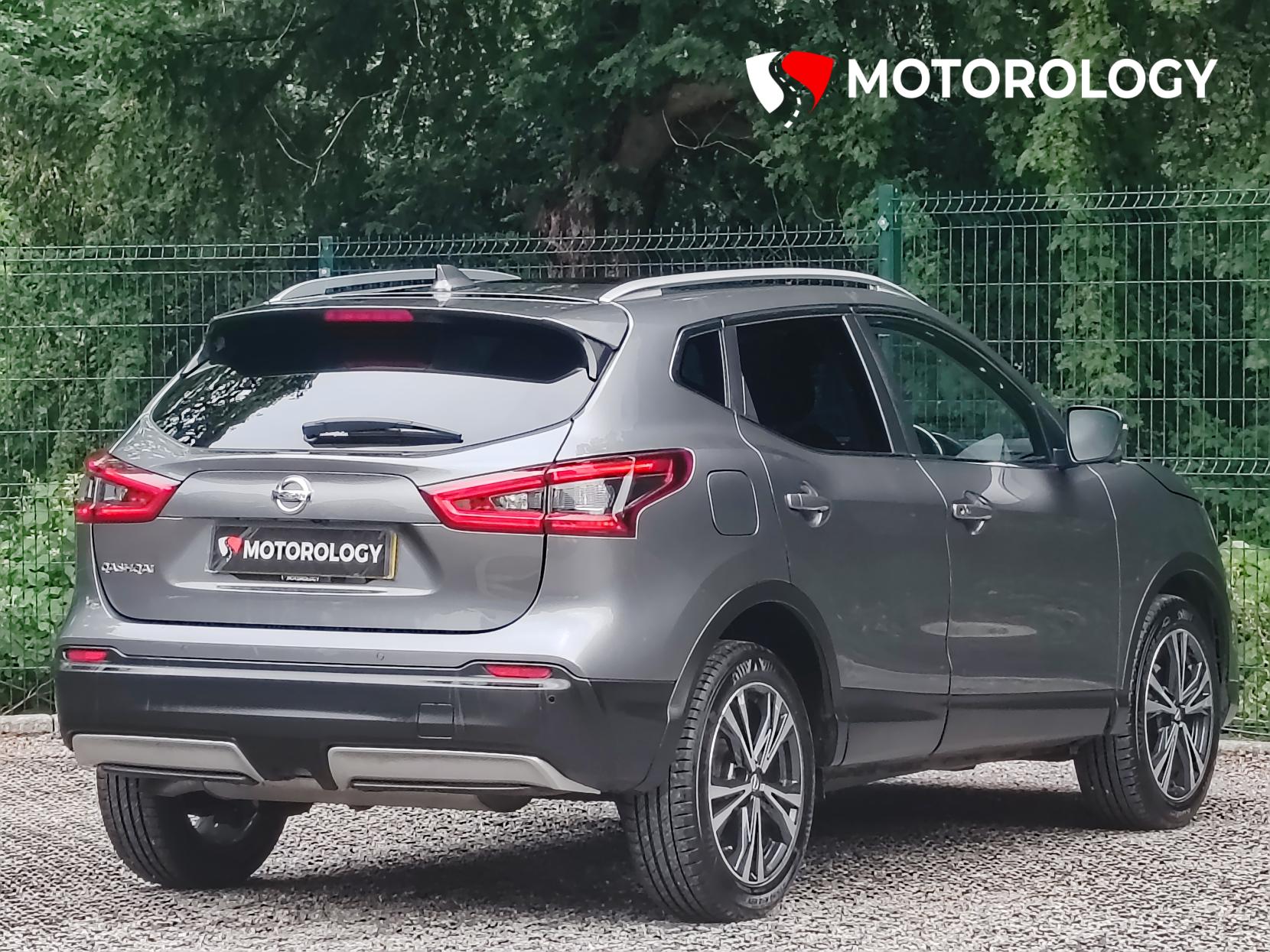 Nissan Qashqai 1.3 DIG-T N-Connecta SUV 5dr Petrol Manual Euro 6 (s/s) (160 ps)