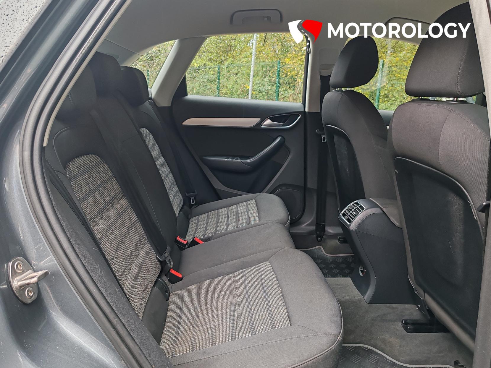 Audi Q3 2.0 TDI SE SUV 5dr Diesel Manual quattro Euro 6 (s/s) (150 ps)