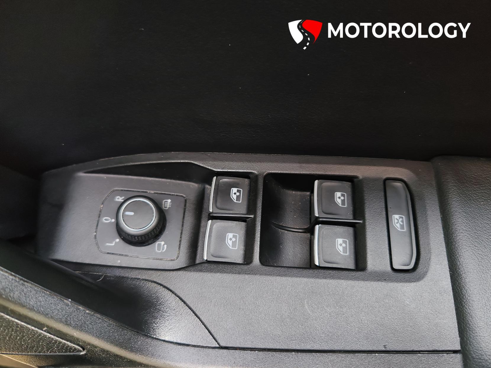 SEAT Leon 1.0 eTSI MHEV FR Hatchback 5dr Petrol Hybrid DSG Euro 6 (s/s) (110 ps)