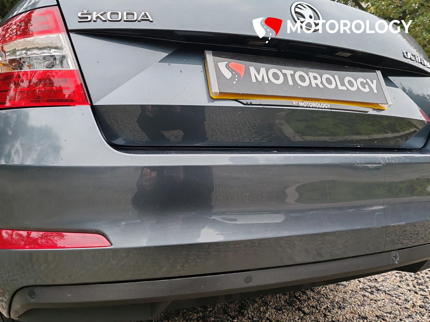 Skoda Octavia 1.6 TDI Elegance Hatchback 5dr Diesel DSG Euro 5 (s/s) (105 ps)