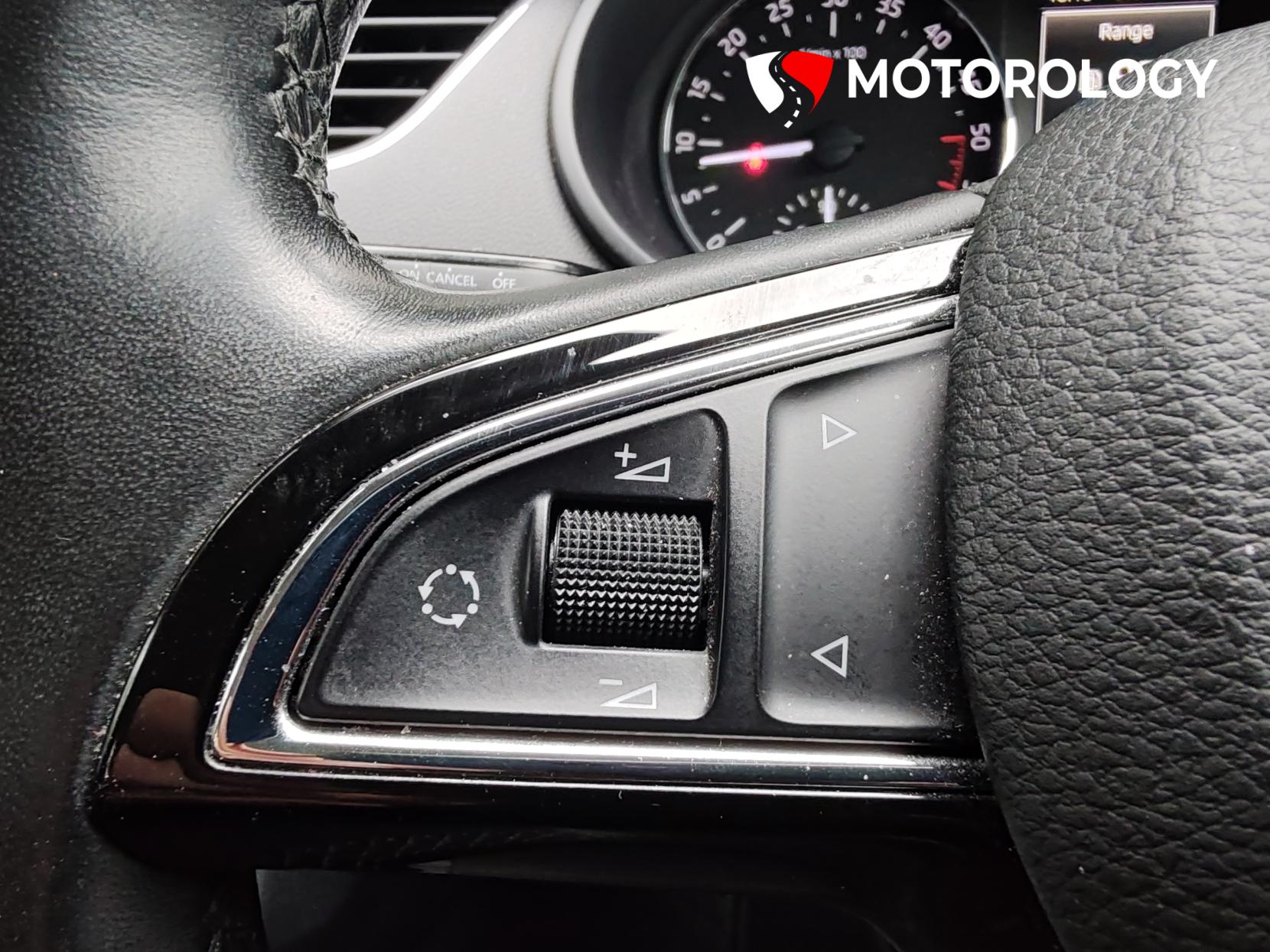 Skoda Octavia 1.6 TDI Elegance Hatchback 5dr Diesel DSG Euro 5 (s/s) (105 ps)