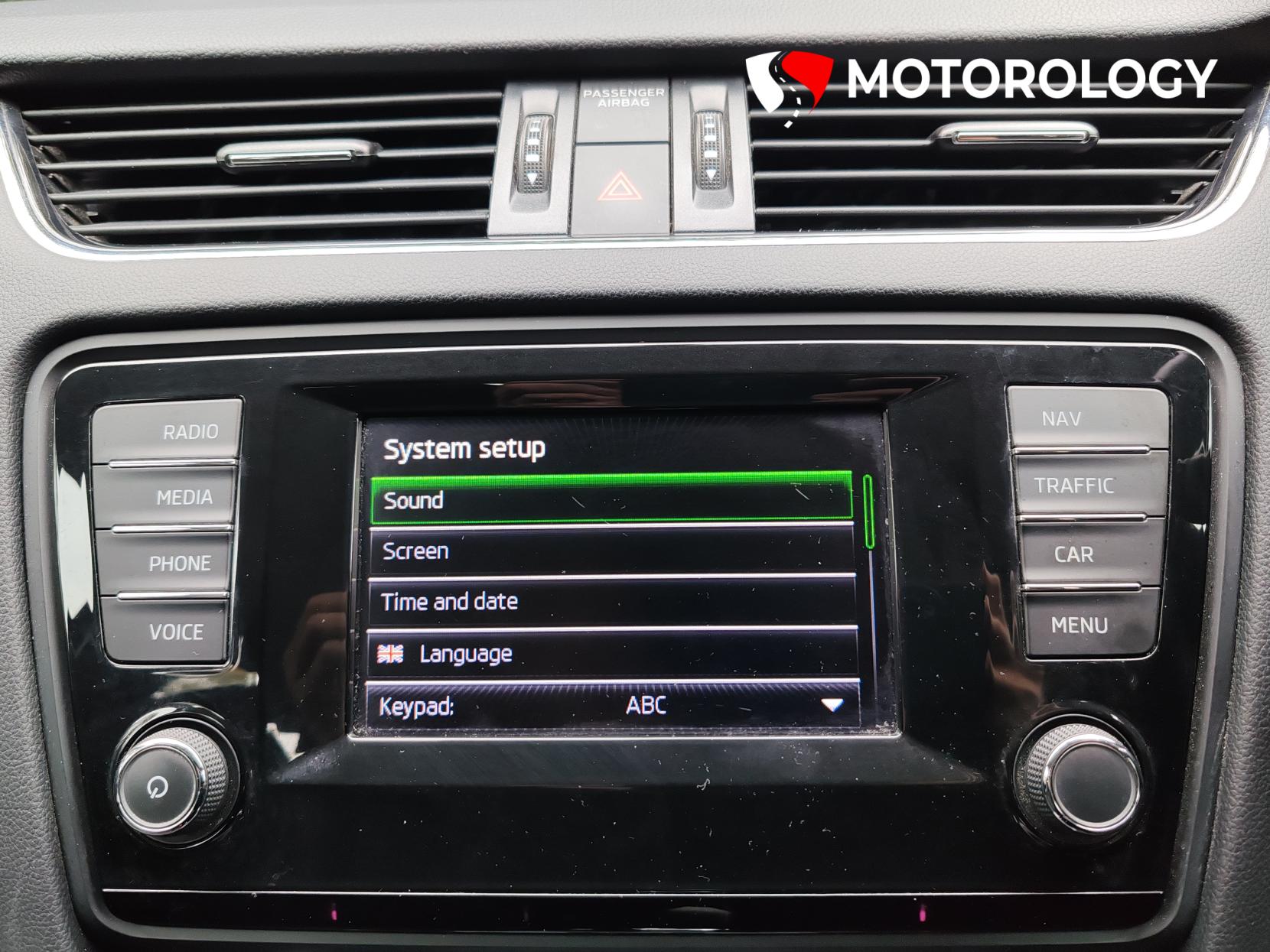 Skoda Octavia 1.6 TDI Elegance Hatchback 5dr Diesel DSG Euro 5 (s/s) (105 ps)