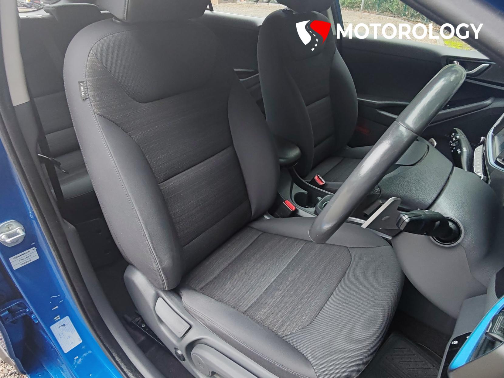 Hyundai IONIQ 1.6 h-GDi Premium Hatchback 5dr Petrol Hybrid DCT Euro 6 (s/s) (141 ps)