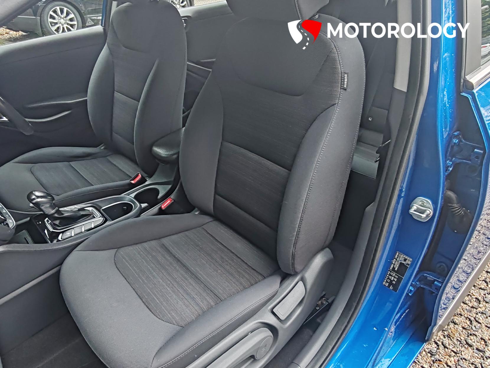 Hyundai IONIQ 1.6 h-GDi Premium Hatchback 5dr Petrol Hybrid DCT Euro 6 (s/s) (141 ps)