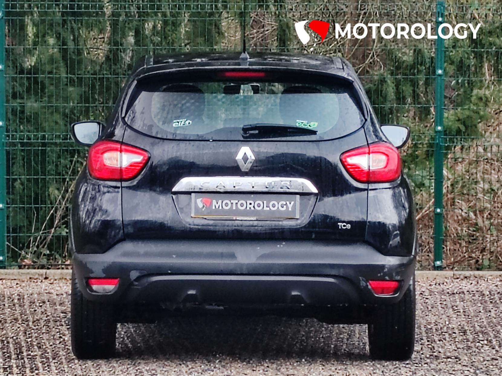 Renault Captur 0.9 TCe ENERGY Dynamique MediaNav SUV 5dr Petrol Manual Euro 5 (s/s) (90 ps)