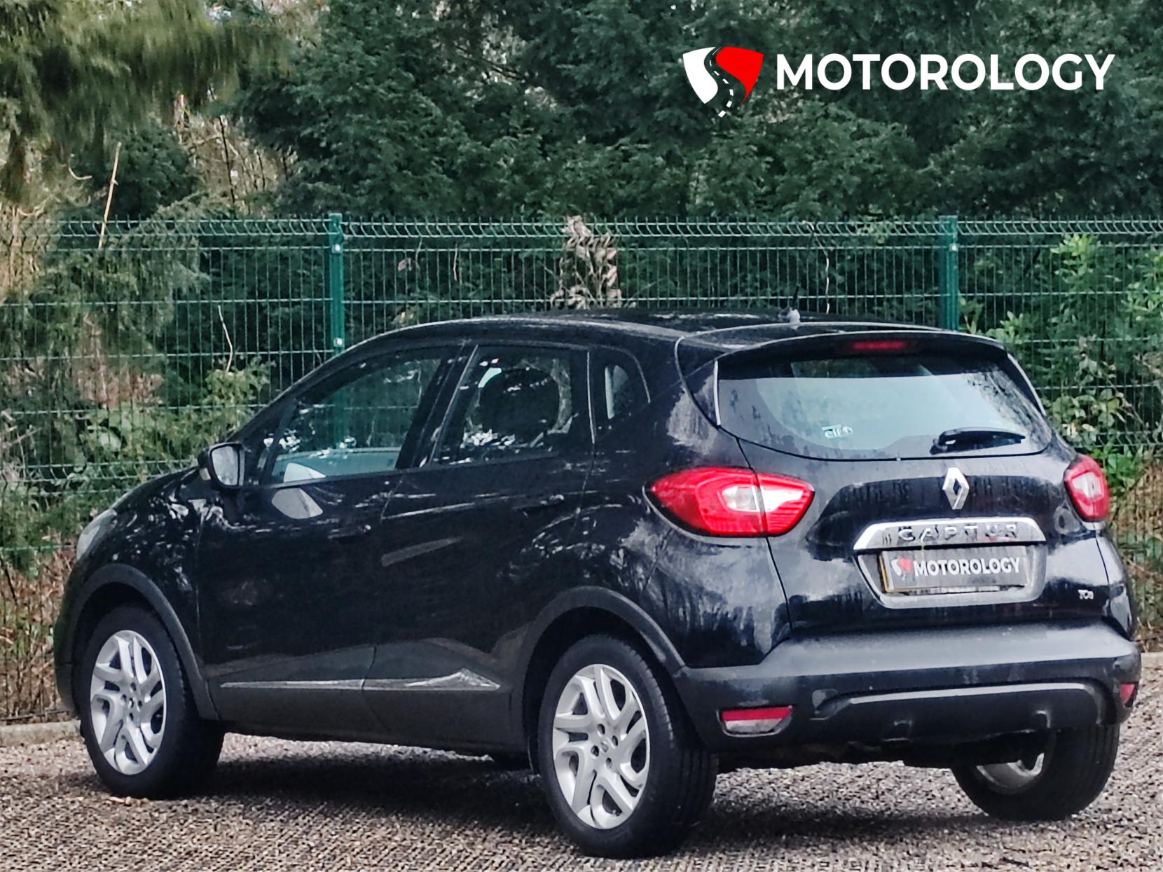 Renault Captur 0.9 TCe ENERGY Dynamique MediaNav SUV 5dr Petrol Manual Euro 5 (s/s) (90 ps)