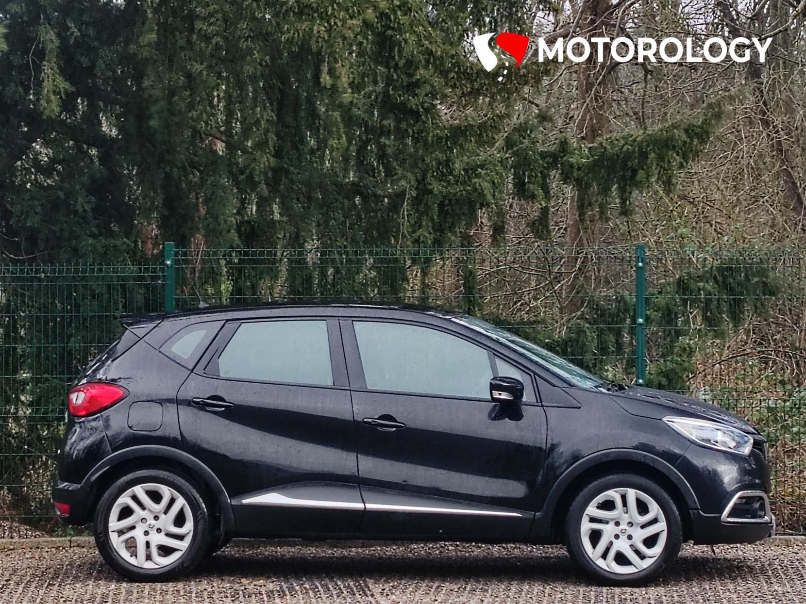 Renault Captur 0.9 TCe ENERGY Dynamique MediaNav SUV 5dr Petrol Manual Euro 5 (s/s) (90 ps)