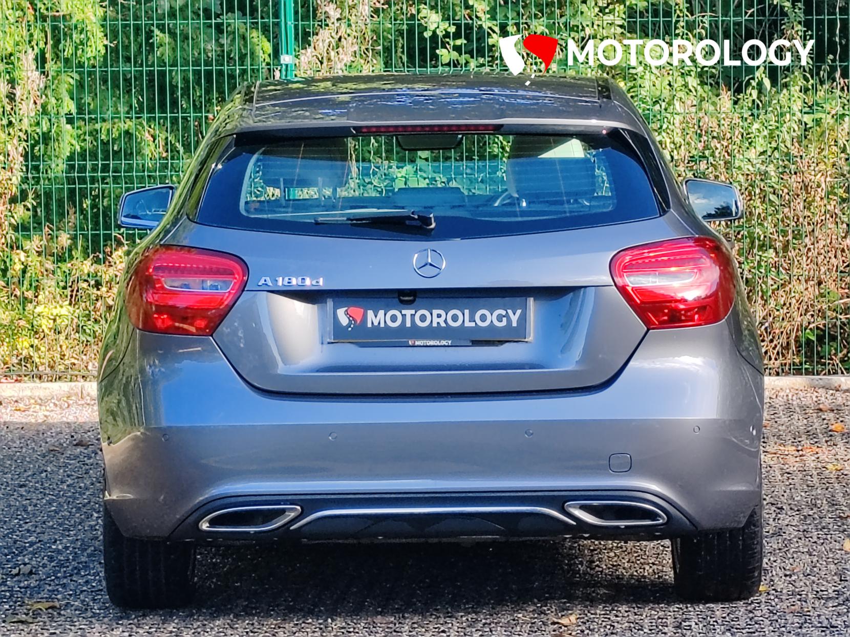 Mercedes-Benz A Class 1.5 A180d Sport (Executive) Hatchback 5dr Diesel Manual Euro 6 (s/s) (109 ps)