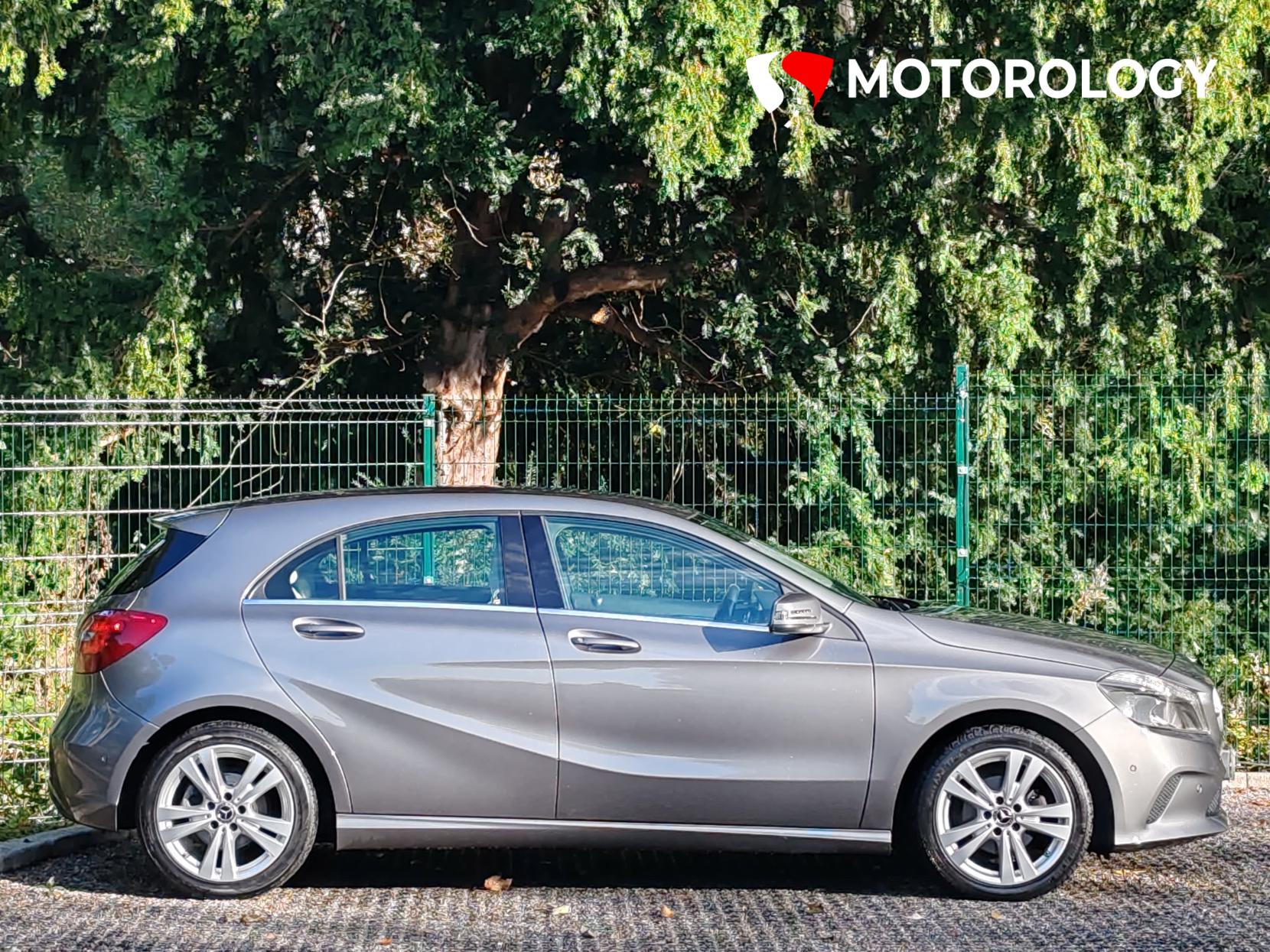 Mercedes-Benz A Class 1.5 A180d Sport (Executive) Hatchback 5dr Diesel Manual Euro 6 (s/s) (109 ps)