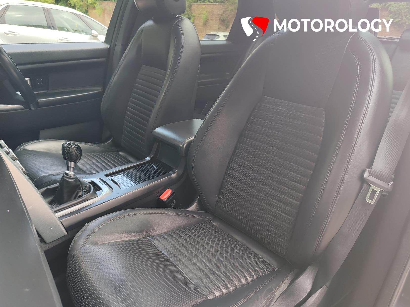 Land Rover Discovery Sport 2.2 SD4 HSE Luxury SUV 5dr Diesel Manual 4WD Euro 5 (s/s) (190 ps)