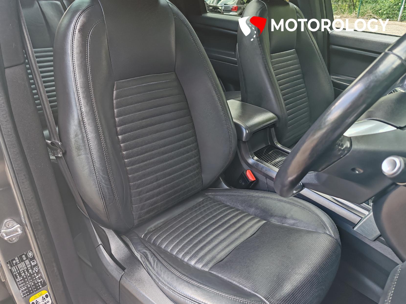 Land Rover Discovery Sport 2.2 SD4 HSE Luxury SUV 5dr Diesel Manual 4WD Euro 5 (s/s) (190 ps)