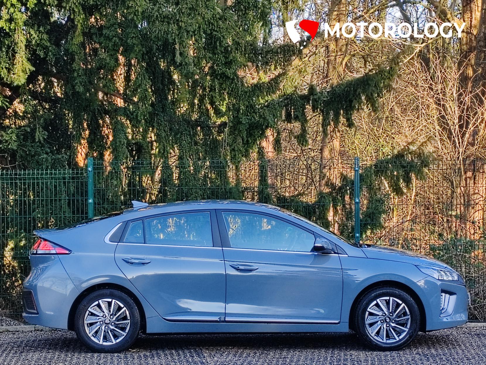 Hyundai IONIQ 38.3kWh Premium Hatchback 5dr Electric Auto (136 ps)