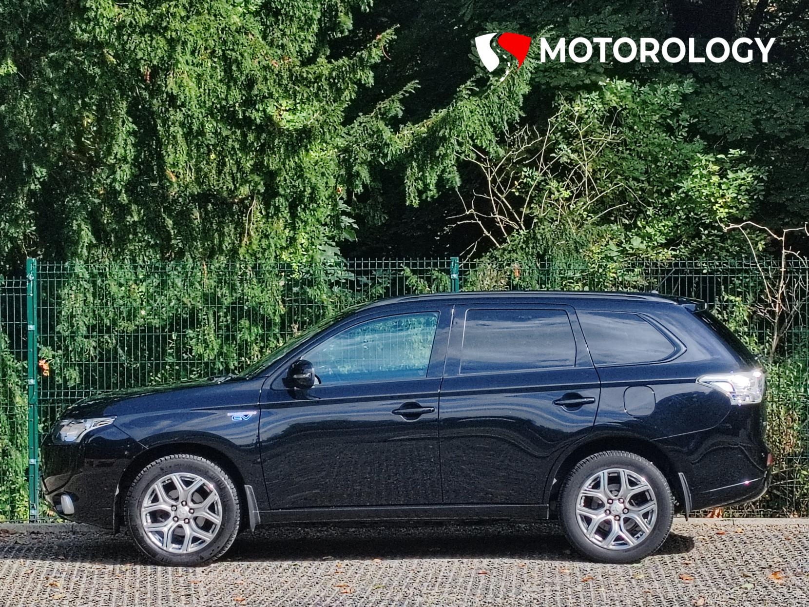 Mitsubishi Outlander 2.0h 12kWh GX3h SUV 5dr Petrol Plug-in Hybrid CVT 4WD Euro 5 (s/s) (200 ps)