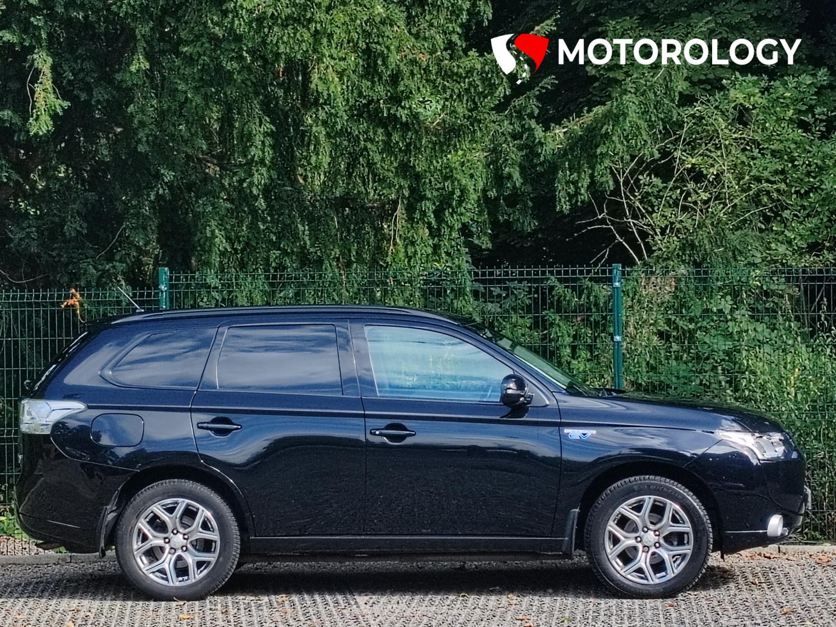 Mitsubishi Outlander 2.0h 12kWh GX3h SUV 5dr Petrol Plug-in Hybrid CVT 4WD Euro 5 (s/s) (200 ps)