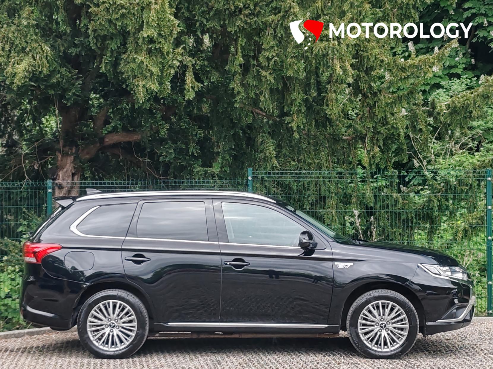 Mitsubishi Outlander 2.4h TwinMotor 13.8kWh Design SUV 5dr Petrol Plug-in Hybrid CVT 4WD Euro 6 (s/s) (224 ps)