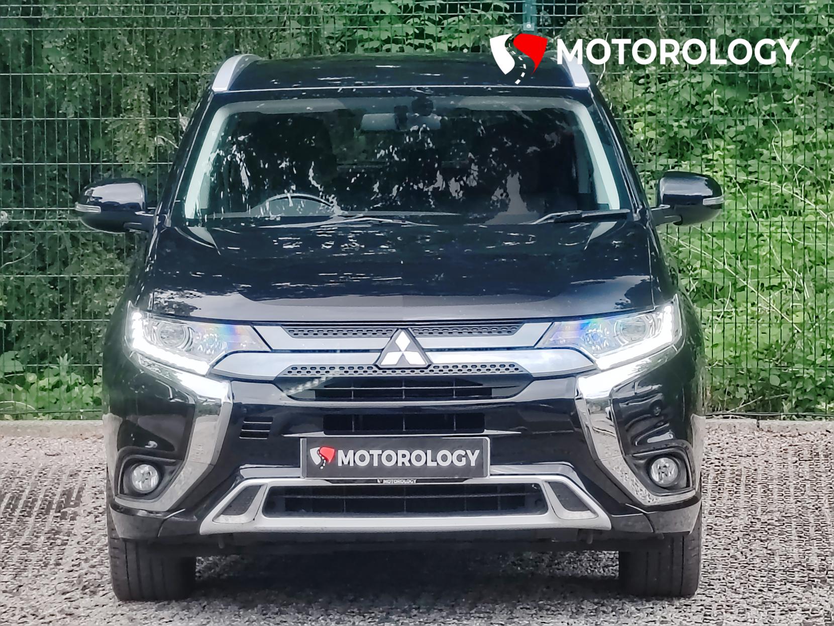 Mitsubishi Outlander 2.4h TwinMotor 13.8kWh Design SUV 5dr Petrol Plug-in Hybrid CVT 4WD Euro 6 (s/s) (224 ps)