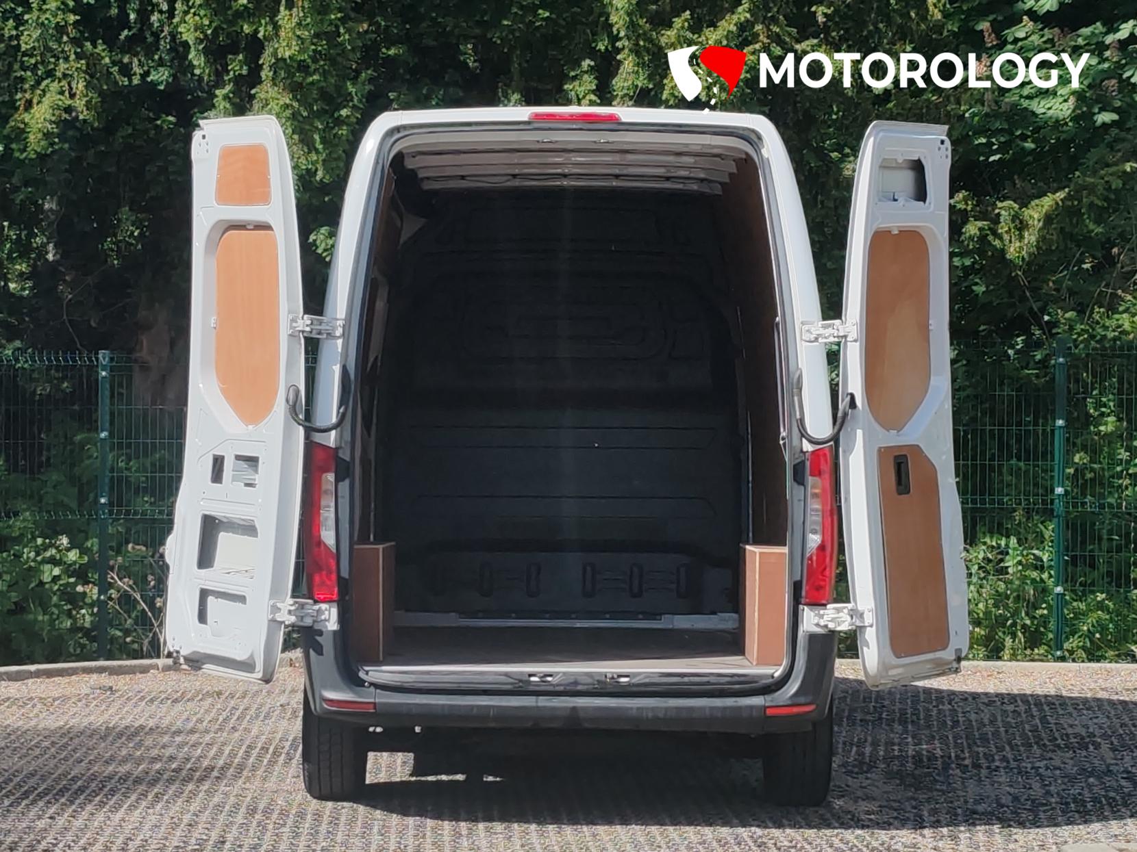 Mercedes-Benz Sprinter 2.1 314 CDI Progressive Panel Van 5dr Diesel Manual FWD L2 H2 Euro 6 (s/s) (143 ps)
