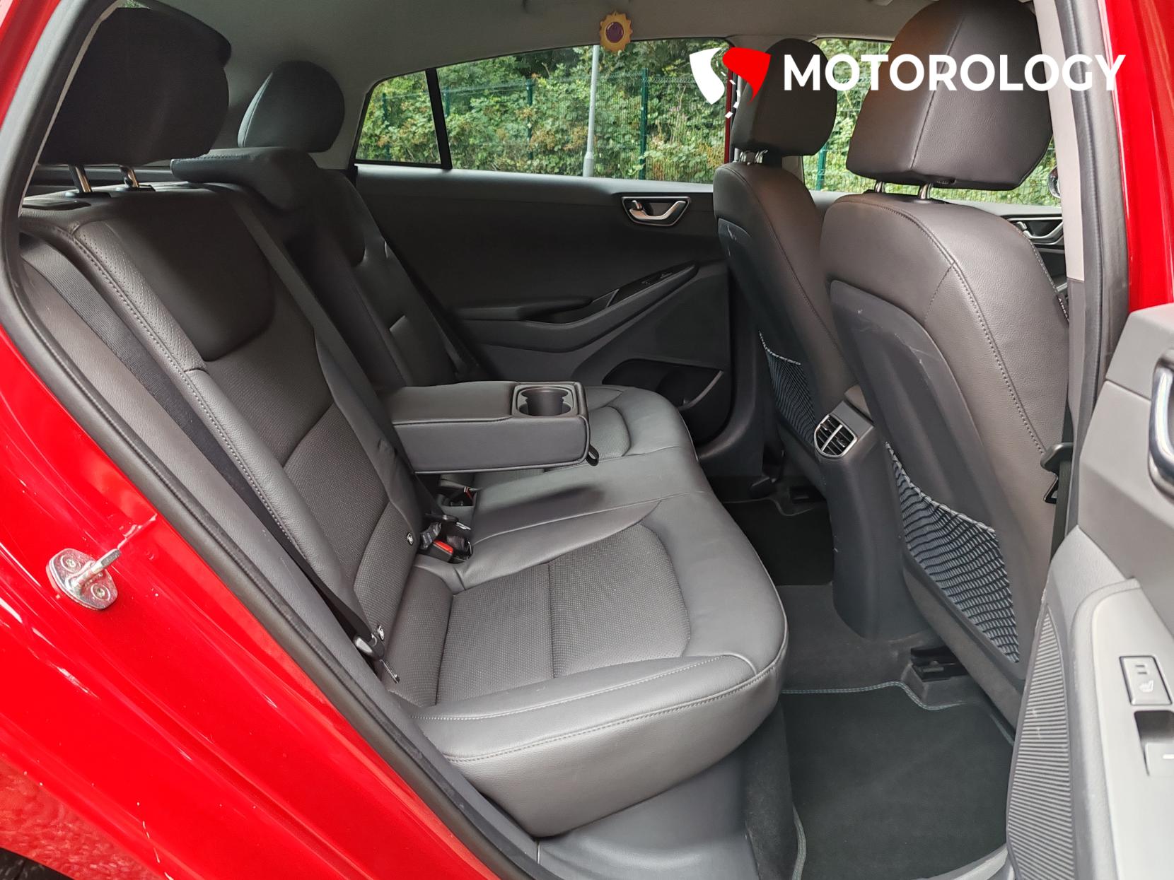 Hyundai IONIQ 1.6 h-GDi 8.9kWh Premium SE Hatchback 5dr Petrol Plug-in Hybrid DCT Euro 6 (s/s) (141 ps)