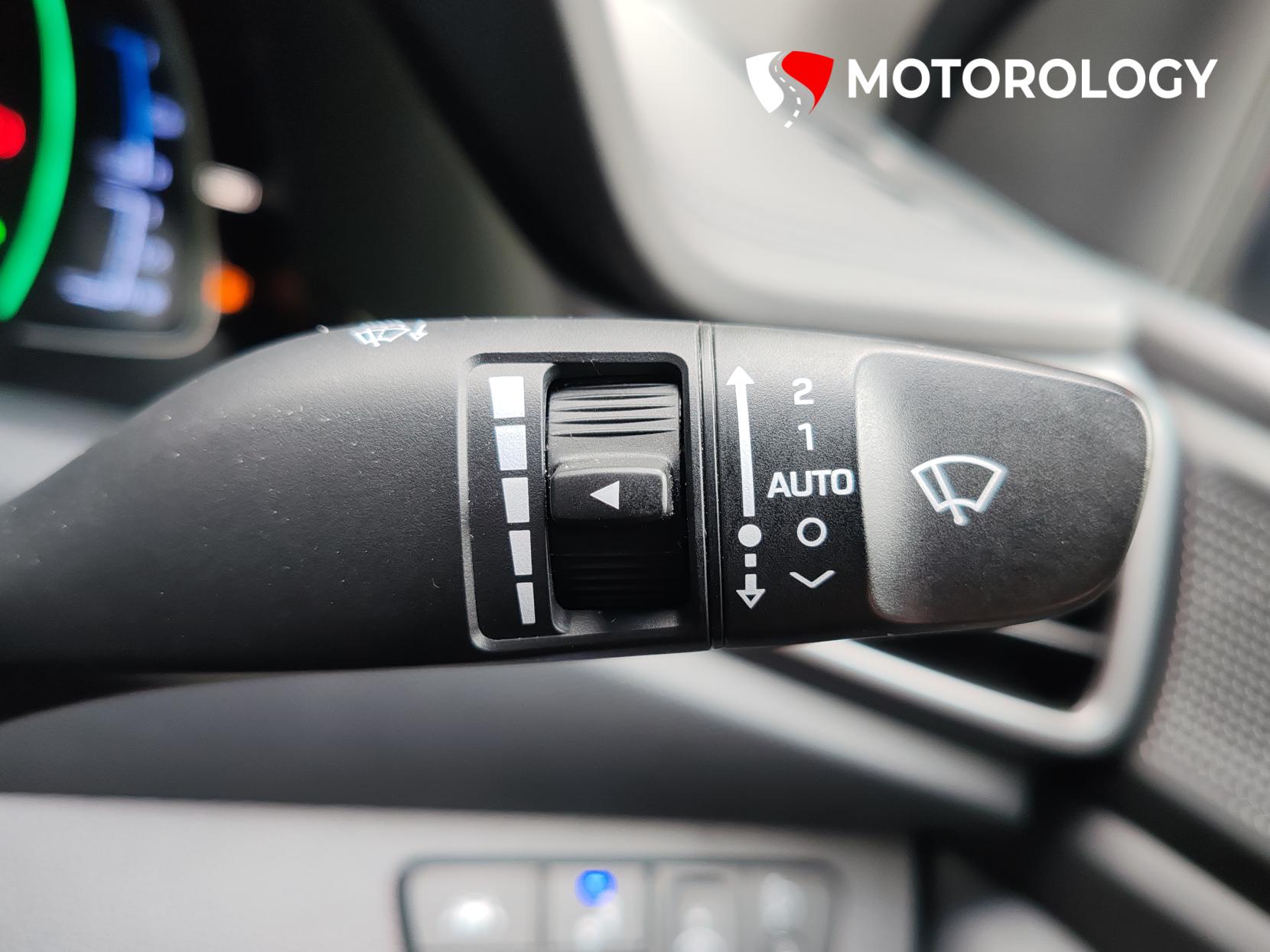 Hyundai IONIQ 1.6 h-GDi 8.9kWh Premium SE Hatchback 5dr Petrol Plug-in Hybrid DCT Euro 6 (s/s) (141 ps)