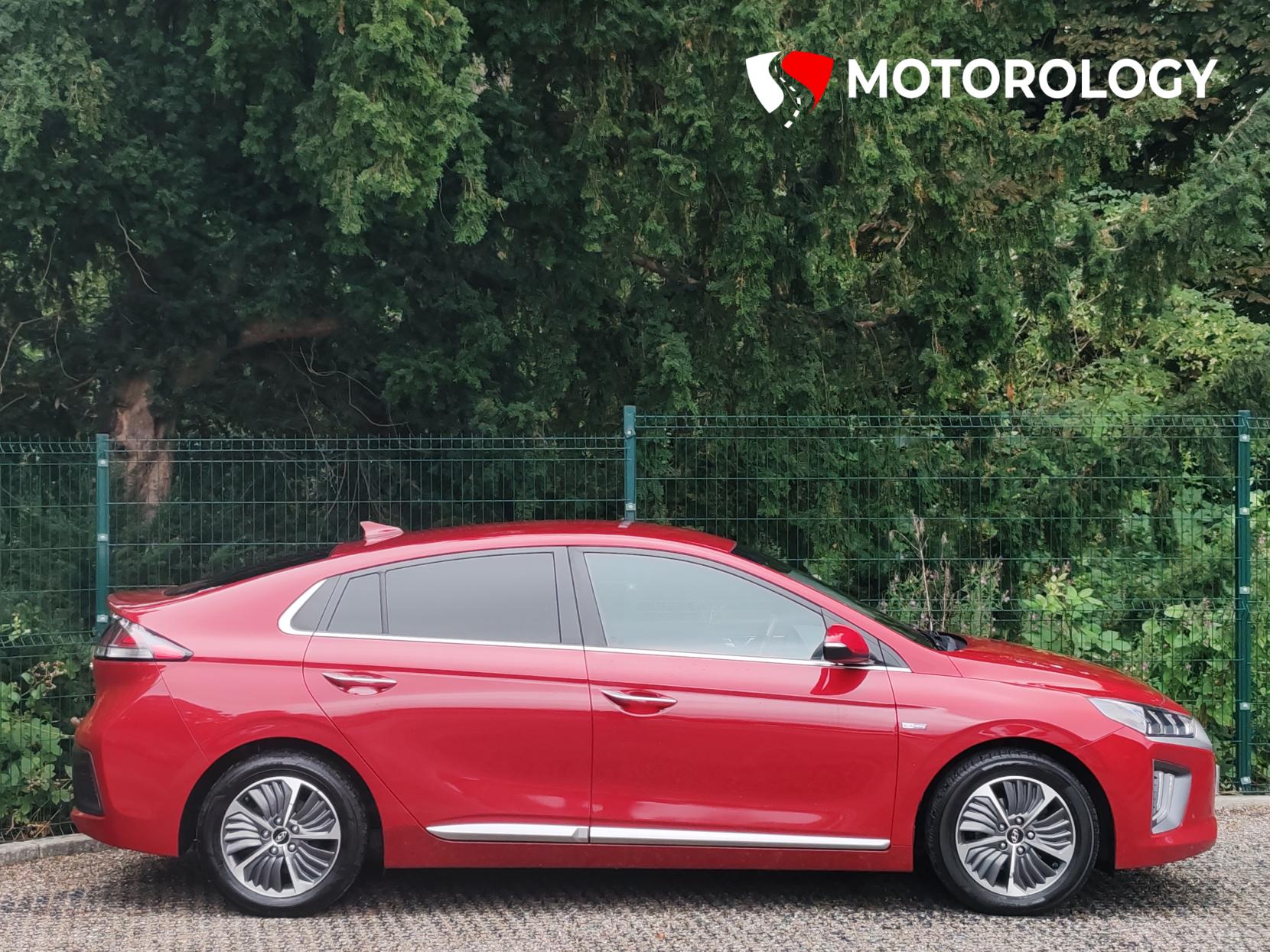 Hyundai IONIQ 1.6 h-GDi 8.9kWh Premium SE Hatchback 5dr Petrol Plug-in Hybrid DCT Euro 6 (s/s) (141 ps)