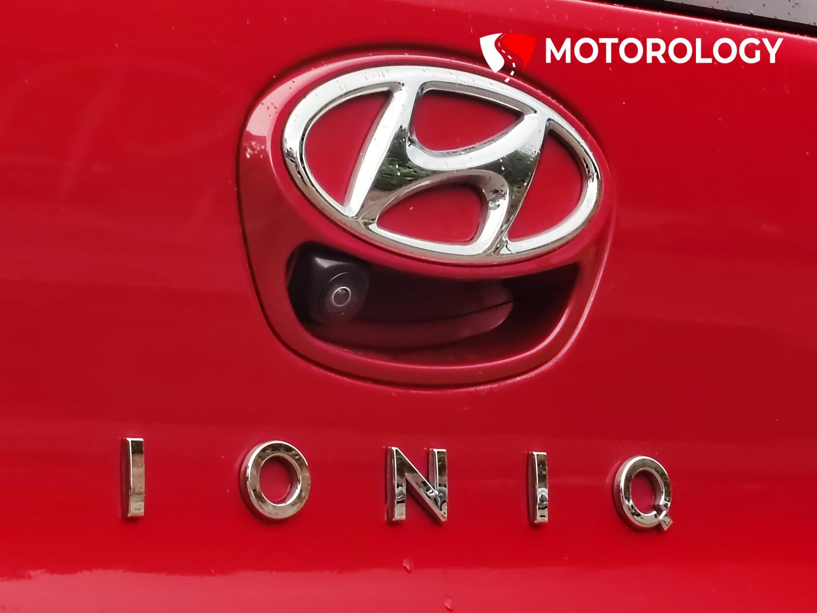 Hyundai IONIQ 1.6 h-GDi 8.9kWh Premium SE Hatchback 5dr Petrol Plug-in Hybrid DCT Euro 6 (s/s) (141 ps)