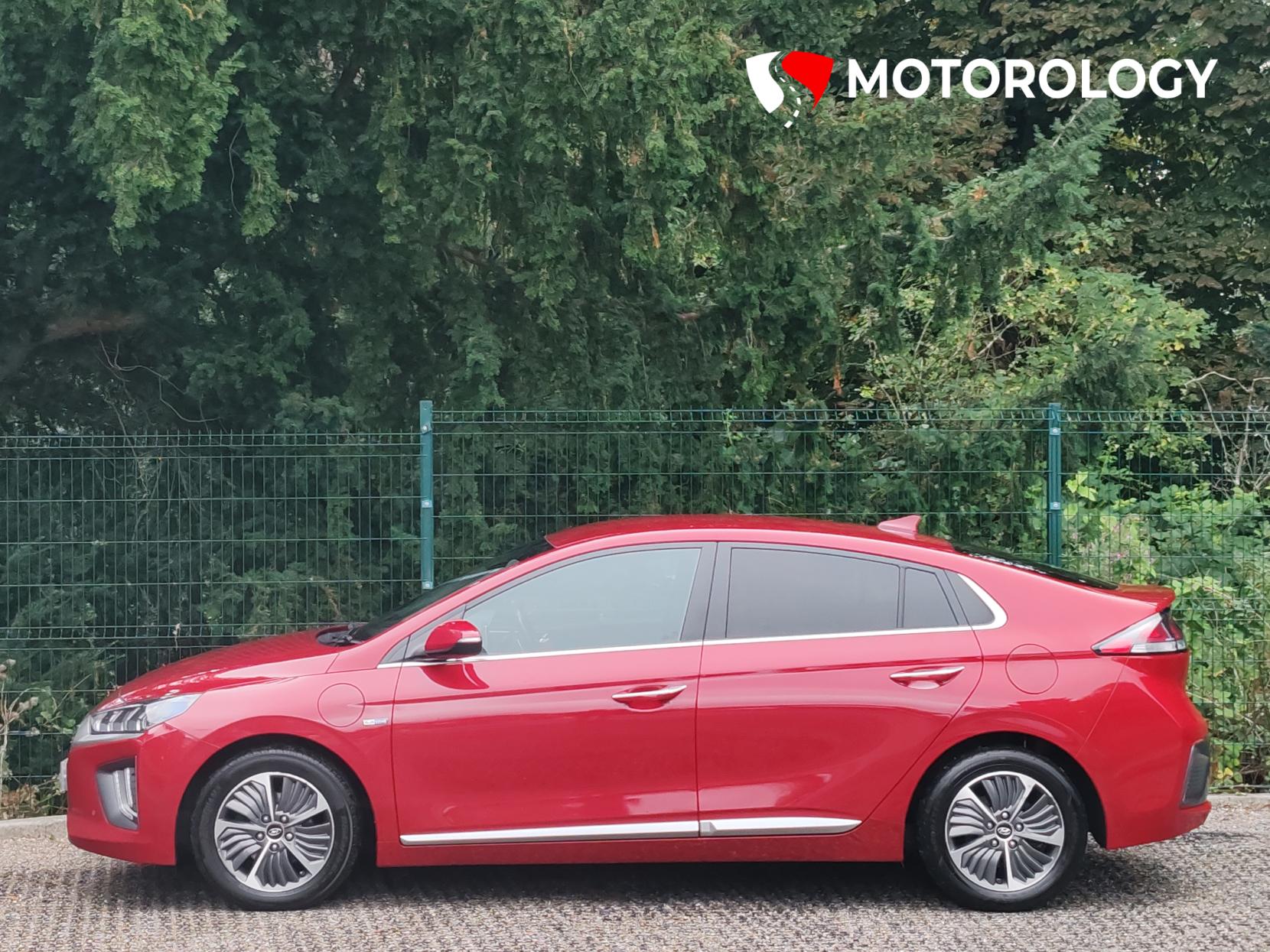 Hyundai IONIQ 1.6 h-GDi 8.9kWh Premium SE Hatchback 5dr Petrol Plug-in Hybrid DCT Euro 6 (s/s) (141 ps)