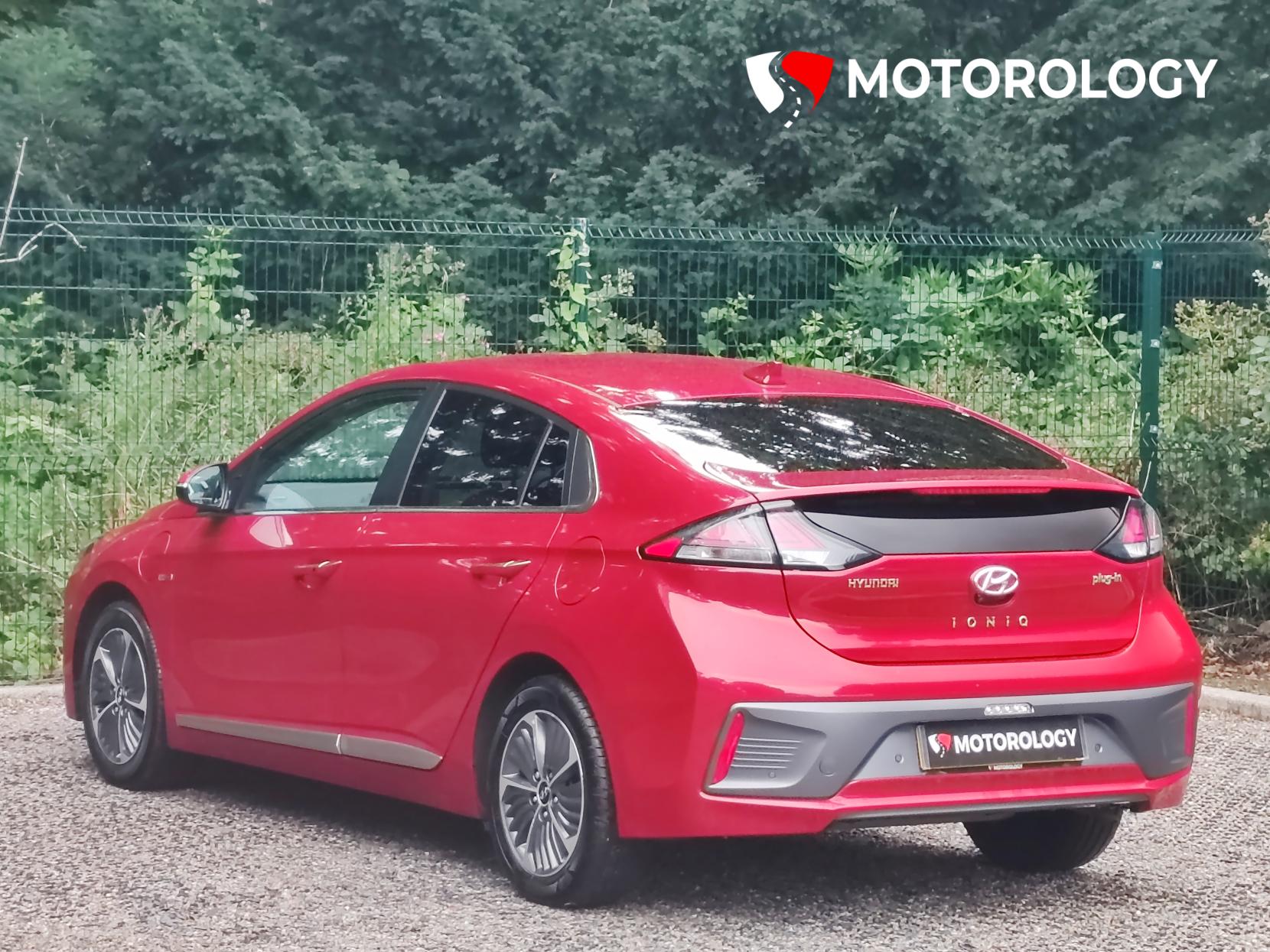Hyundai IONIQ 1.6 h-GDi 8.9kWh Premium SE Hatchback 5dr Petrol Plug-in Hybrid DCT Euro 6 (s/s) (141 ps)