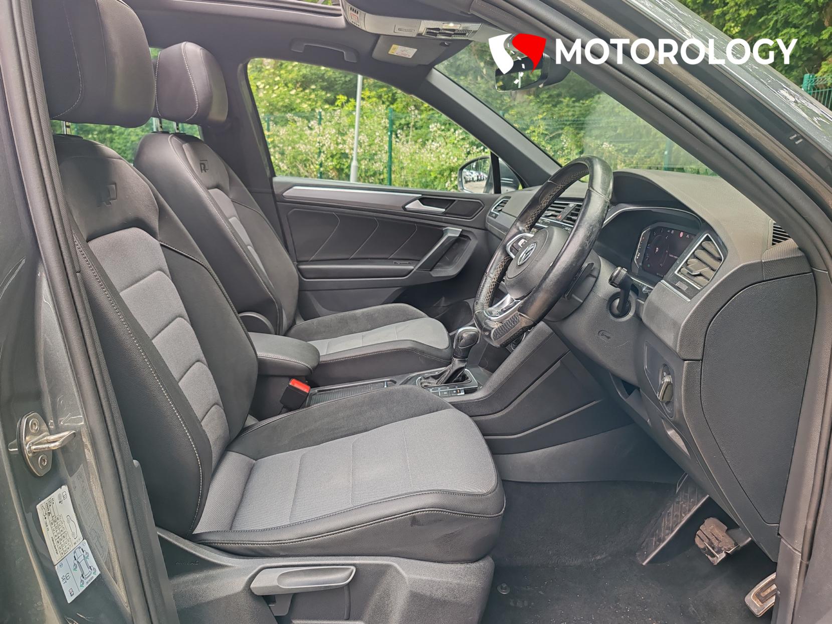 Volkswagen Tiguan 2.0 TDI R-Line Tech SUV 5dr Diesel DSG Euro 6 (s/s) (150 ps)