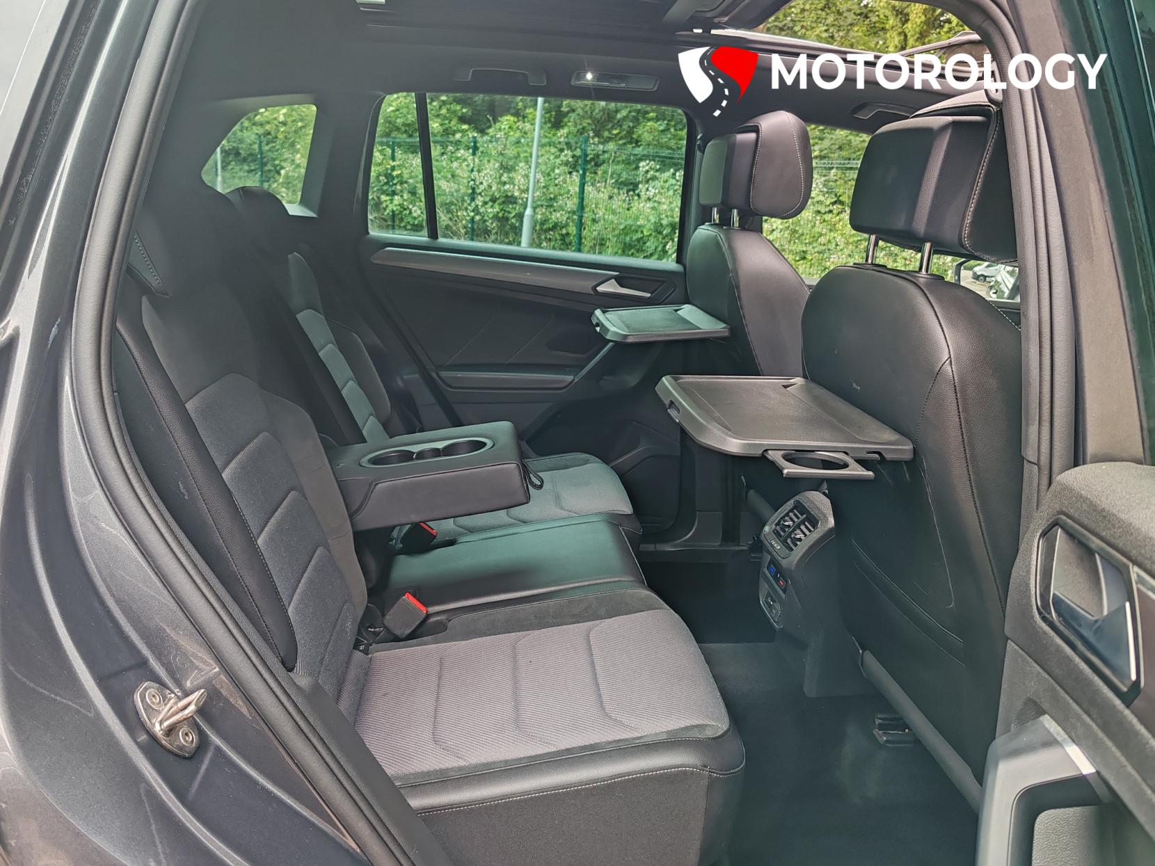 Volkswagen Tiguan 2.0 TDI R-Line Tech SUV 5dr Diesel DSG Euro 6 (s/s) (150 ps)