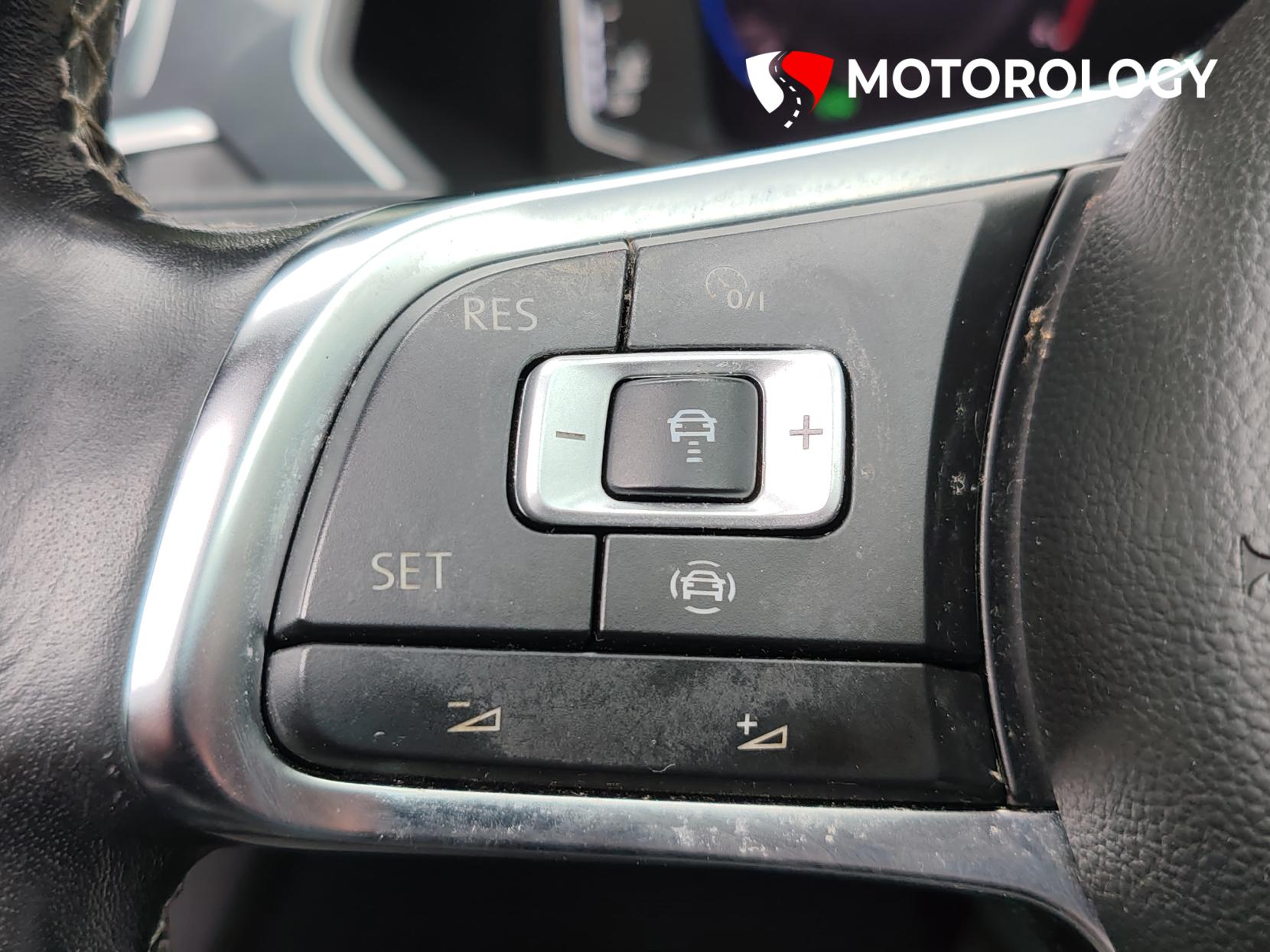 Volkswagen Tiguan 2.0 TDI R-Line Tech SUV 5dr Diesel DSG Euro 6 (s/s) (150 ps)