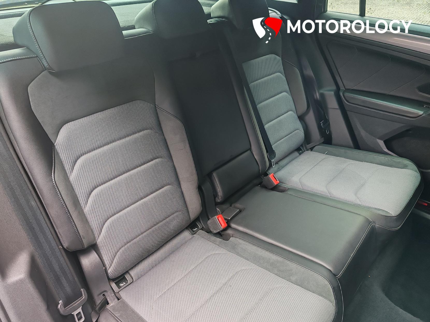 Volkswagen Tiguan 2.0 TDI R-Line Tech SUV 5dr Diesel DSG Euro 6 (s/s) (150 ps)