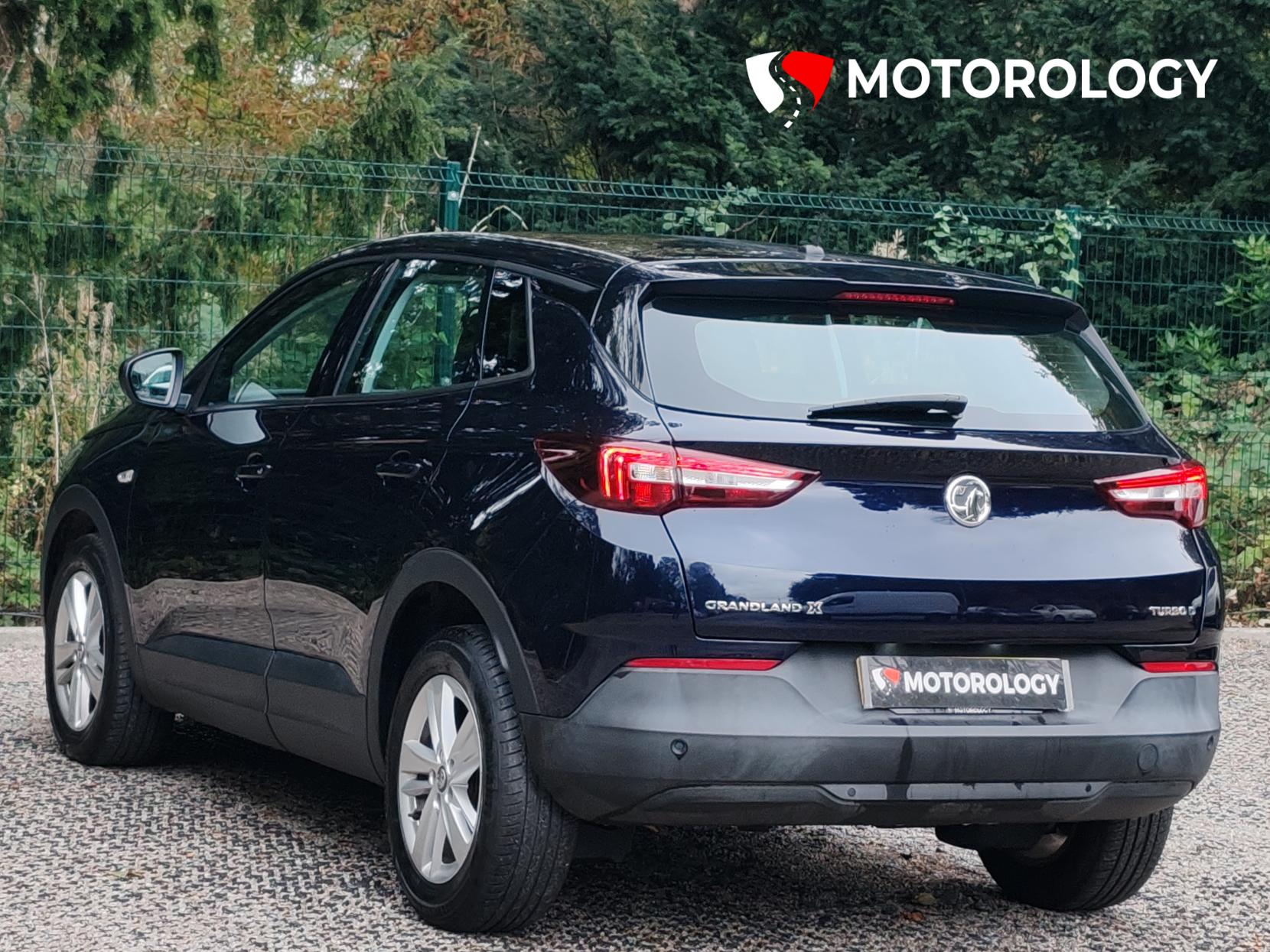 Vauxhall Grandland X 1.5 Turbo D BlueInjection SE SUV 5dr Diesel Manual Euro 6 (s/s) (130 ps)
