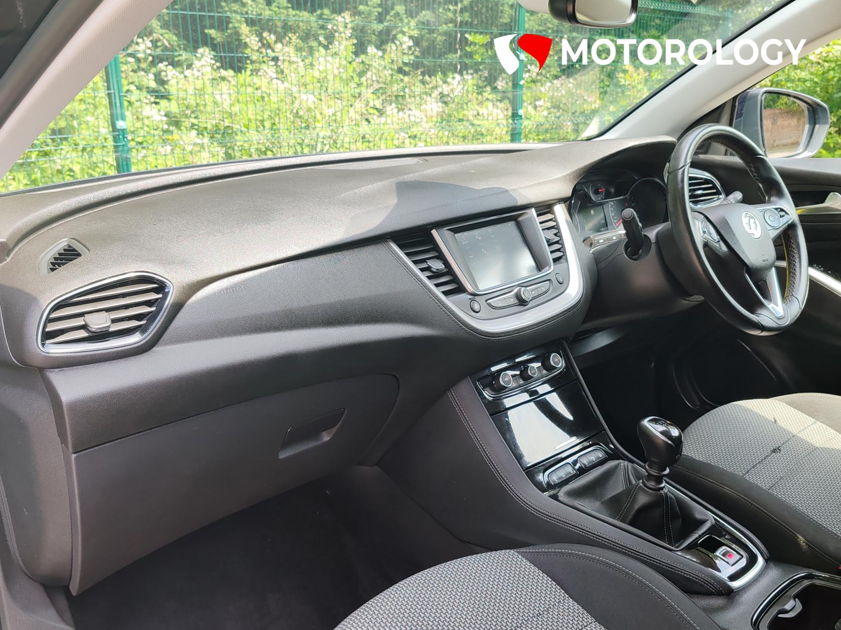 Vauxhall Grandland X 1.5 Turbo D BlueInjection SE SUV 5dr Diesel Manual Euro 6 (s/s) (130 ps)