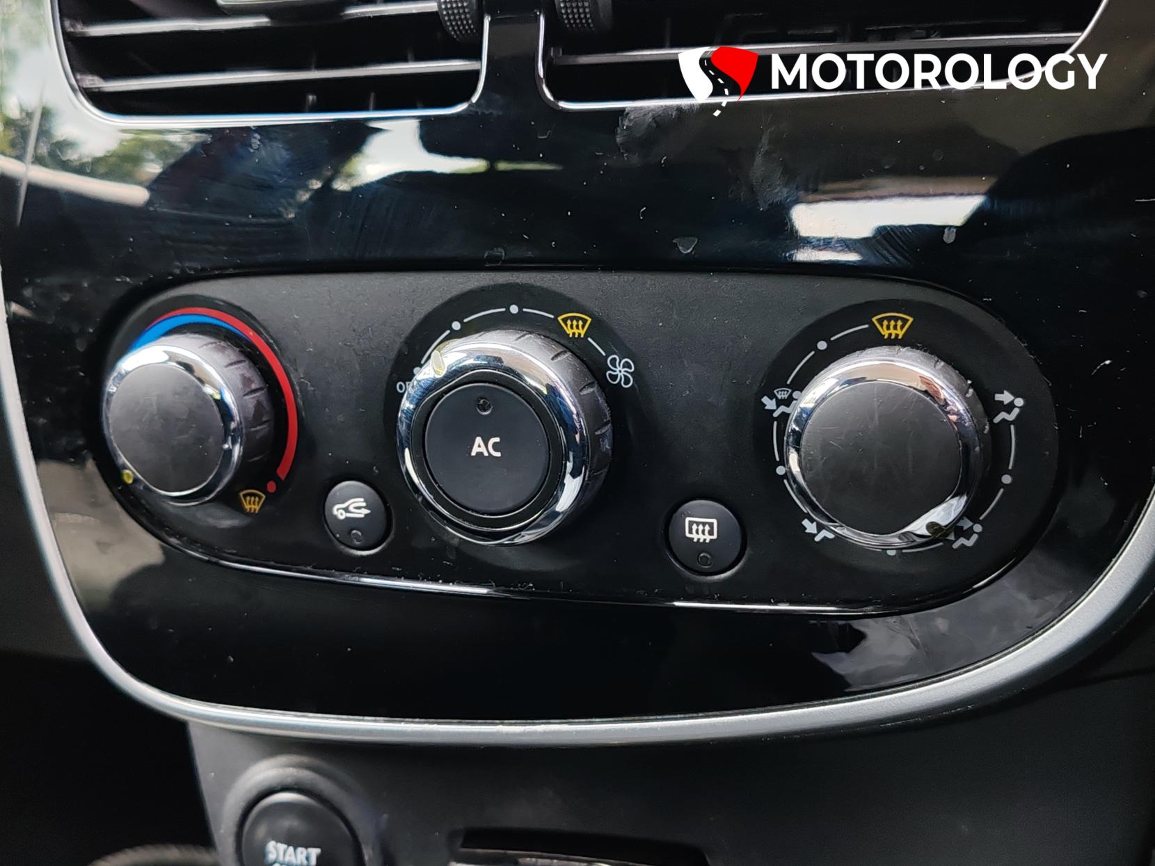 Renault Clio 0.9 TCe ECO Dynamique MediaNav Hatchback 5dr Petrol Manual Euro 5 (s/s) (90 ps)