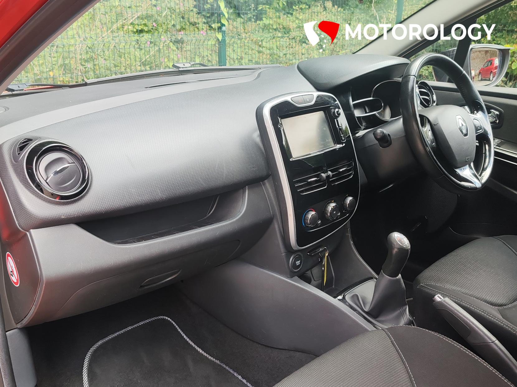 Renault Clio 0.9 TCe ECO Dynamique MediaNav Hatchback 5dr Petrol Manual Euro 5 (s/s) (90 ps)