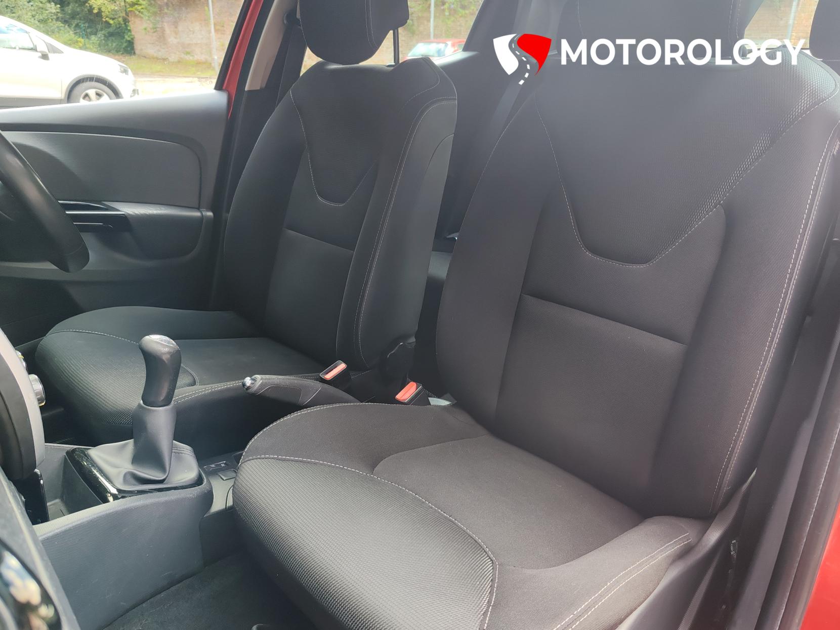 Renault Clio 0.9 TCe ECO Dynamique MediaNav Hatchback 5dr Petrol Manual Euro 5 (s/s) (90 ps)