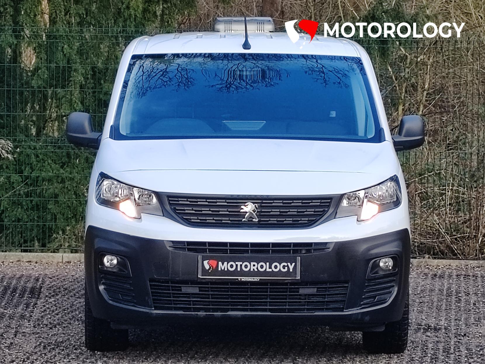 Peugeot Partner 1.6 BlueHDi 950 Professional Long Panel Van 6dr Diesel Manual LWB Euro 6 (s/s) (100 bhp)