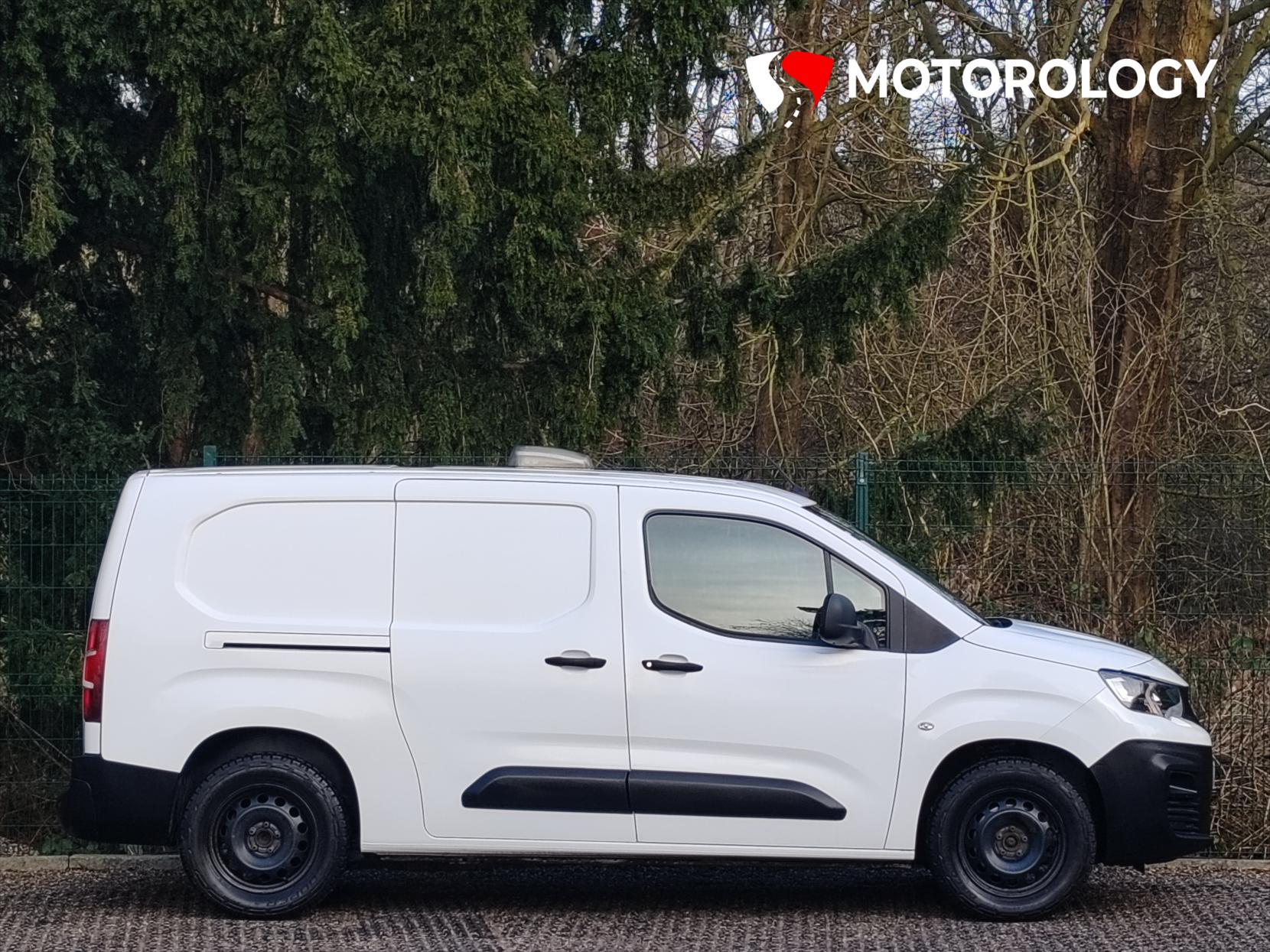 Peugeot Partner 1.6 BlueHDi 950 Professional Long Panel Van 6dr Diesel Manual LWB Euro 6 (s/s) (100 bhp)