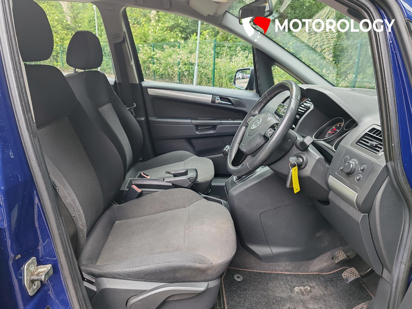 Vauxhall Zafira 1.6 16V Exclusiv MPV 5dr Petrol Manual Euro 5 (115 ps)