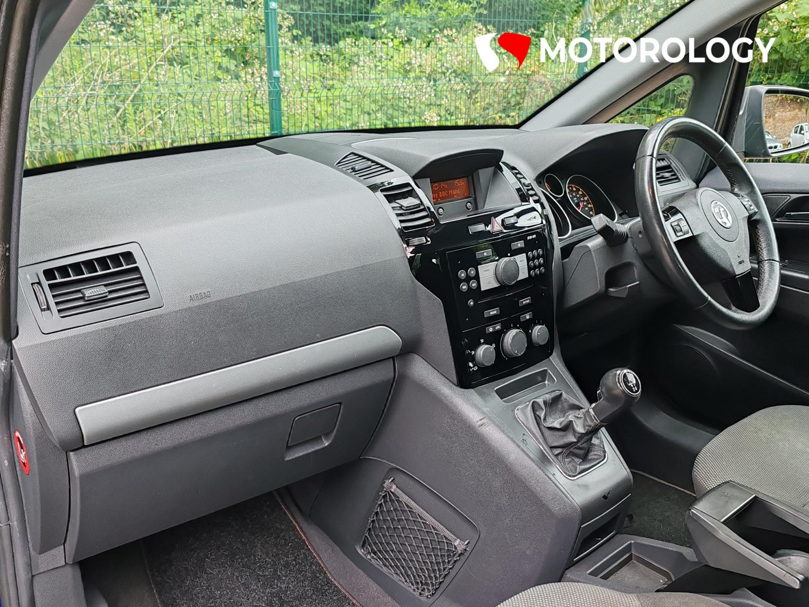 Vauxhall Zafira 1.6 16V Exclusiv MPV 5dr Petrol Manual Euro 5 (115 ps)