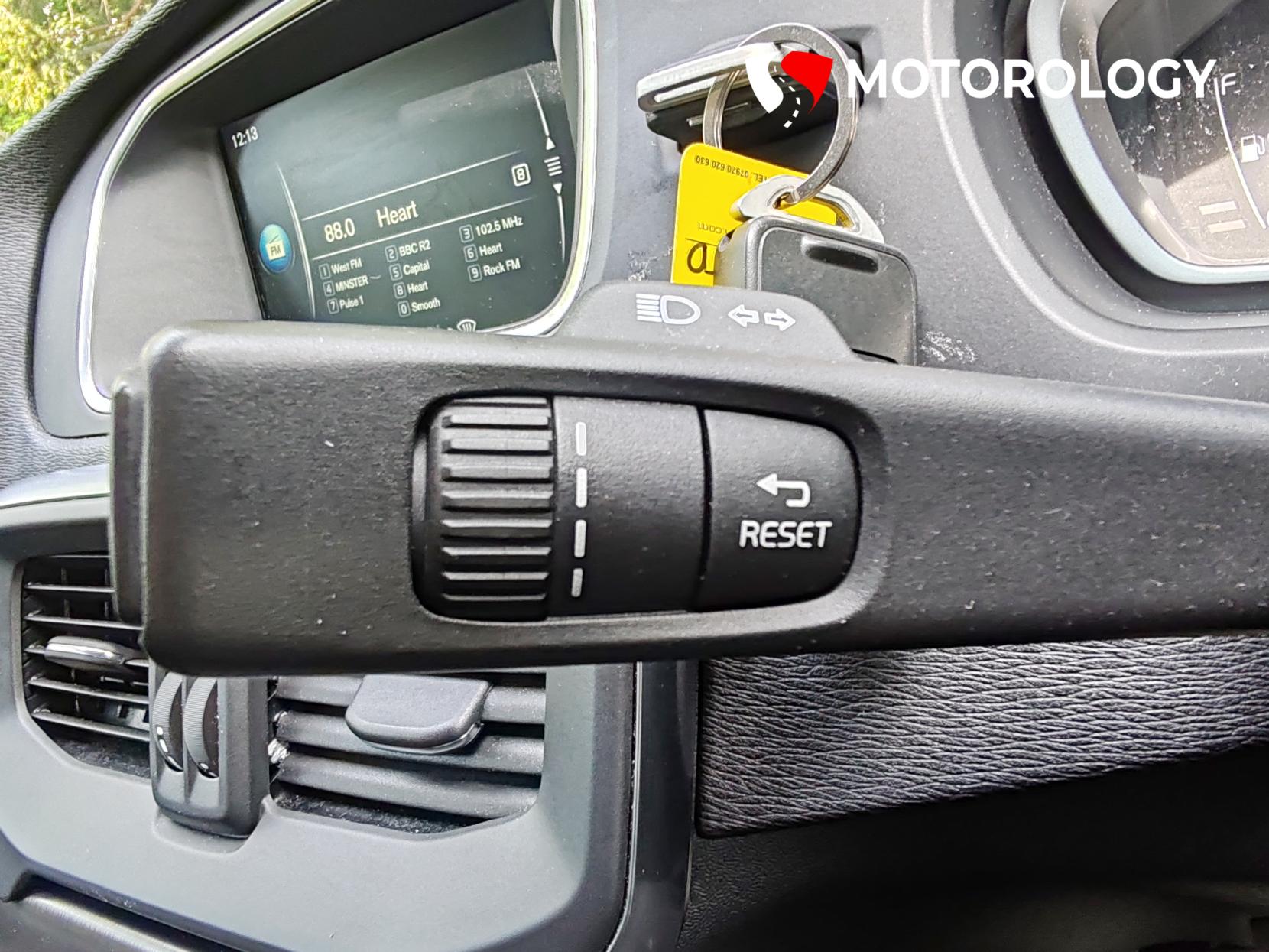 Volvo V40 2.0 D3 SE Lux Nav Hatchback 5dr Diesel Geartronic Euro 5 (s/s) (150 ps)
