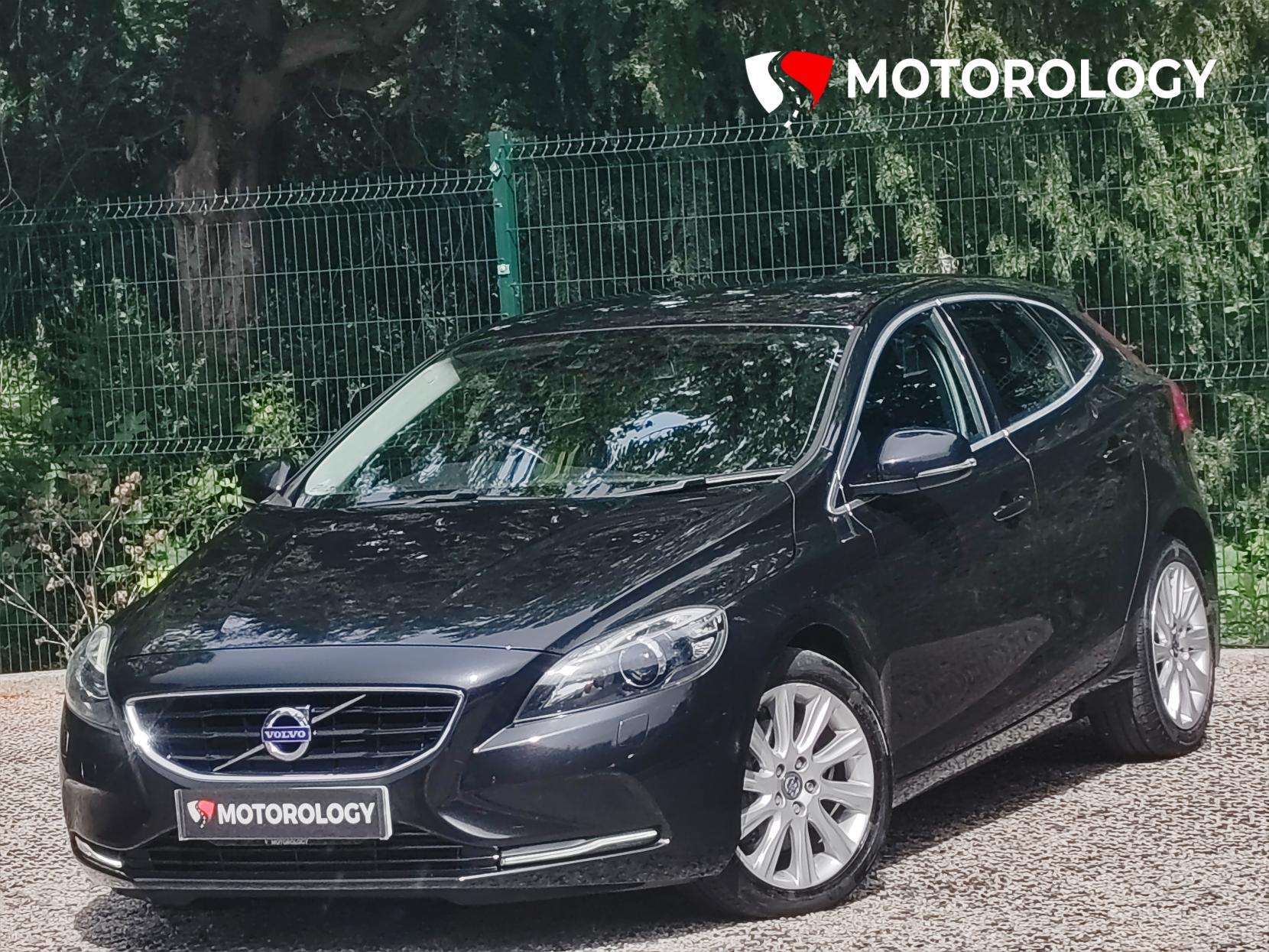 Volvo V40 2.0 D3 SE Lux Nav Hatchback 5dr Diesel Geartronic Euro 5 (s/s) (150 ps)