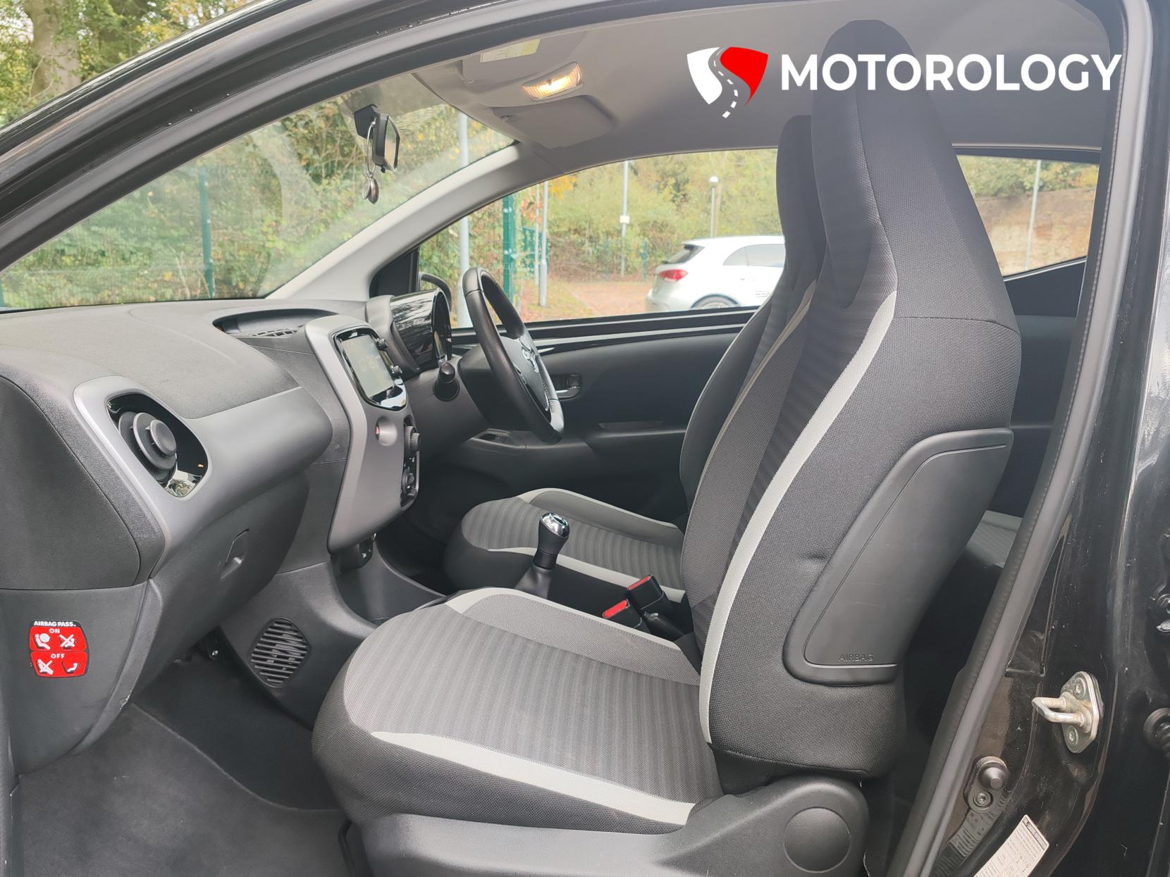 Toyota AYGO 1.0 VVT-i x-play Hatchback 5dr Petrol Manual Euro 6 (71 ps)