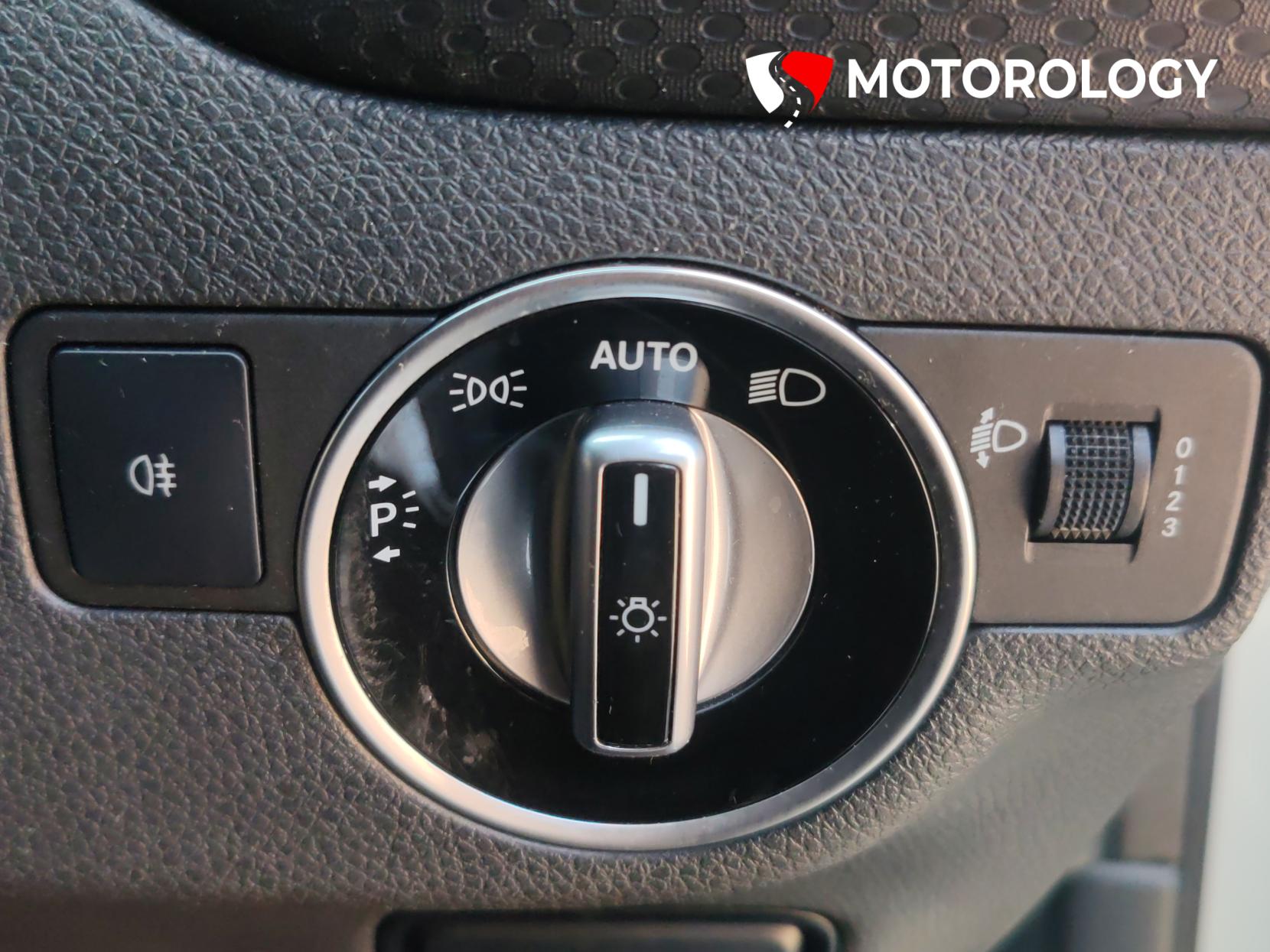 Mercedes-Benz A Class 1.5 A180d SE Hatchback 5dr Diesel Manual Euro 6 (s/s) (109 ps)
