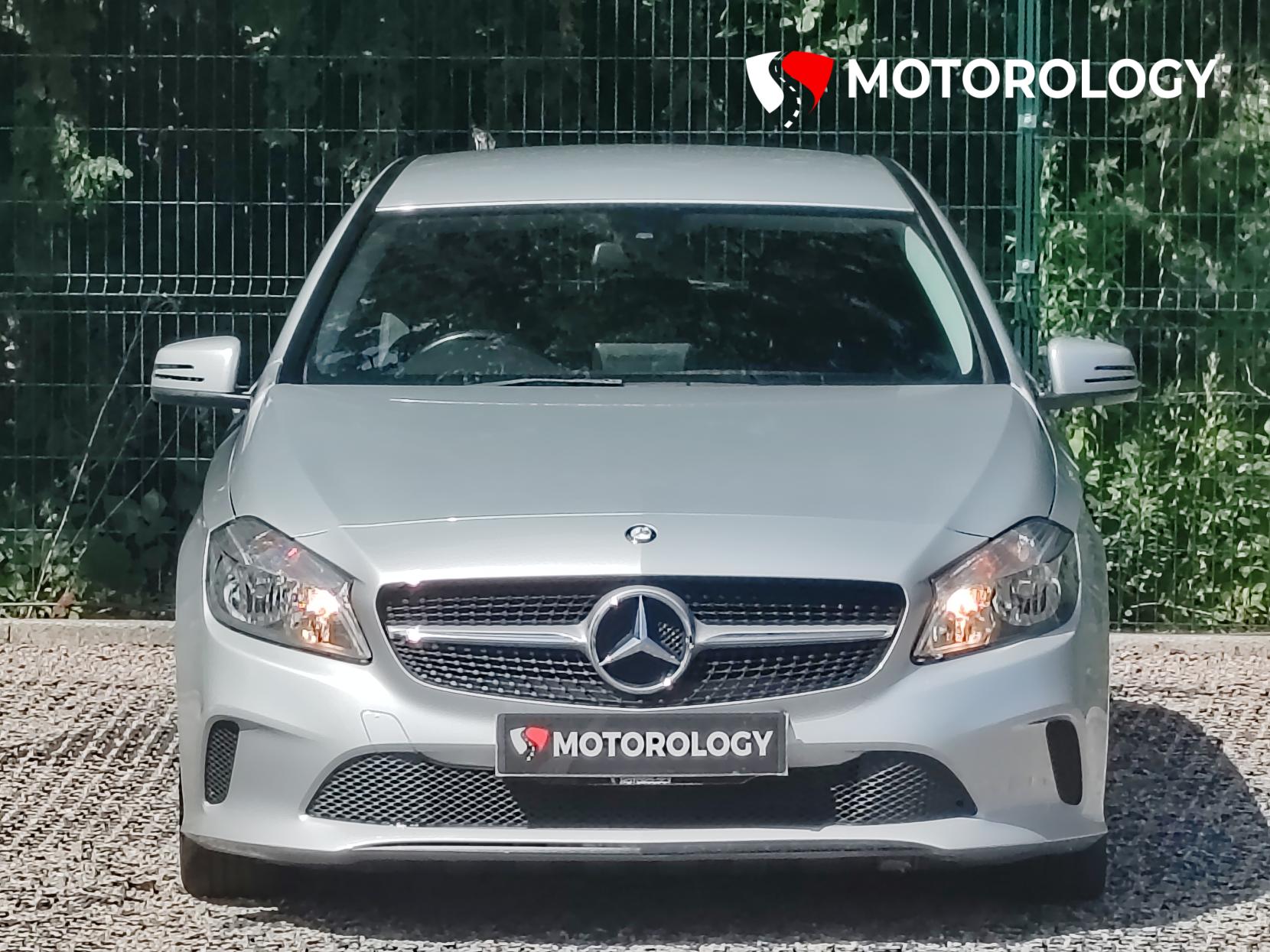 Mercedes-Benz A Class 1.5 A180d SE Hatchback 5dr Diesel Manual Euro 6 (s/s) (109 ps)