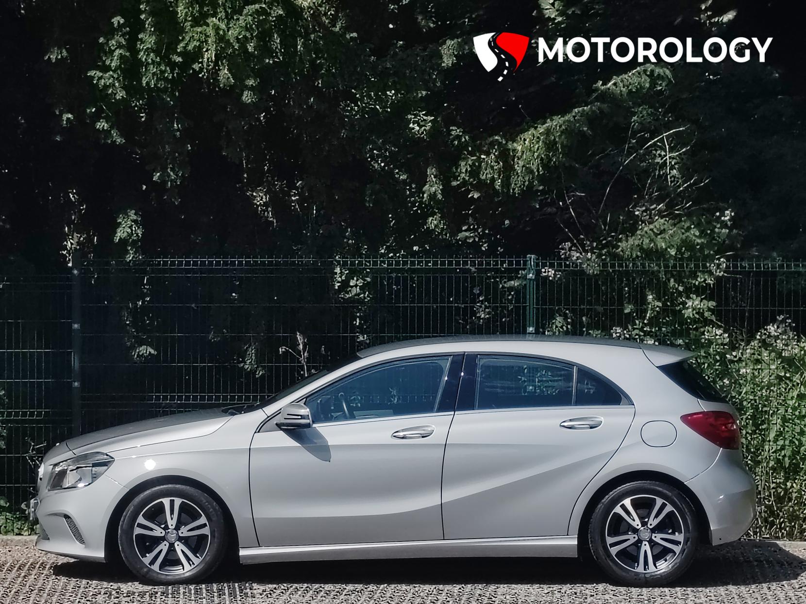 Mercedes-Benz A Class 1.5 A180d SE Hatchback 5dr Diesel Manual Euro 6 (s/s) (109 ps)