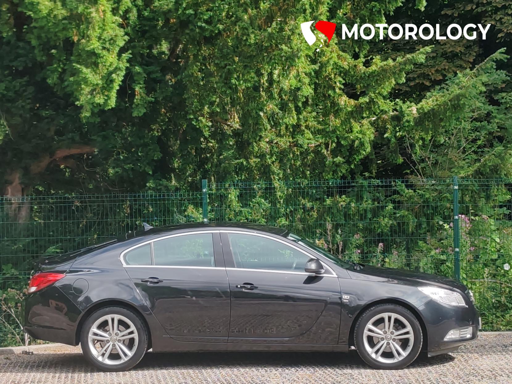 Vauxhall Insignia 2.0 CDTi SRi Nav Hatchback 5dr Diesel Manual Euro 5 (160 ps)