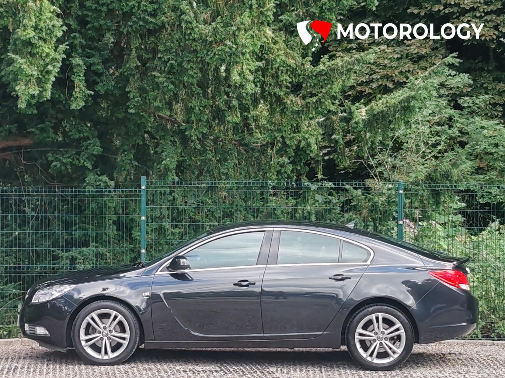 Vauxhall Insignia 2.0 CDTi SRi Nav Hatchback 5dr Diesel Manual Euro 5 (160 ps)