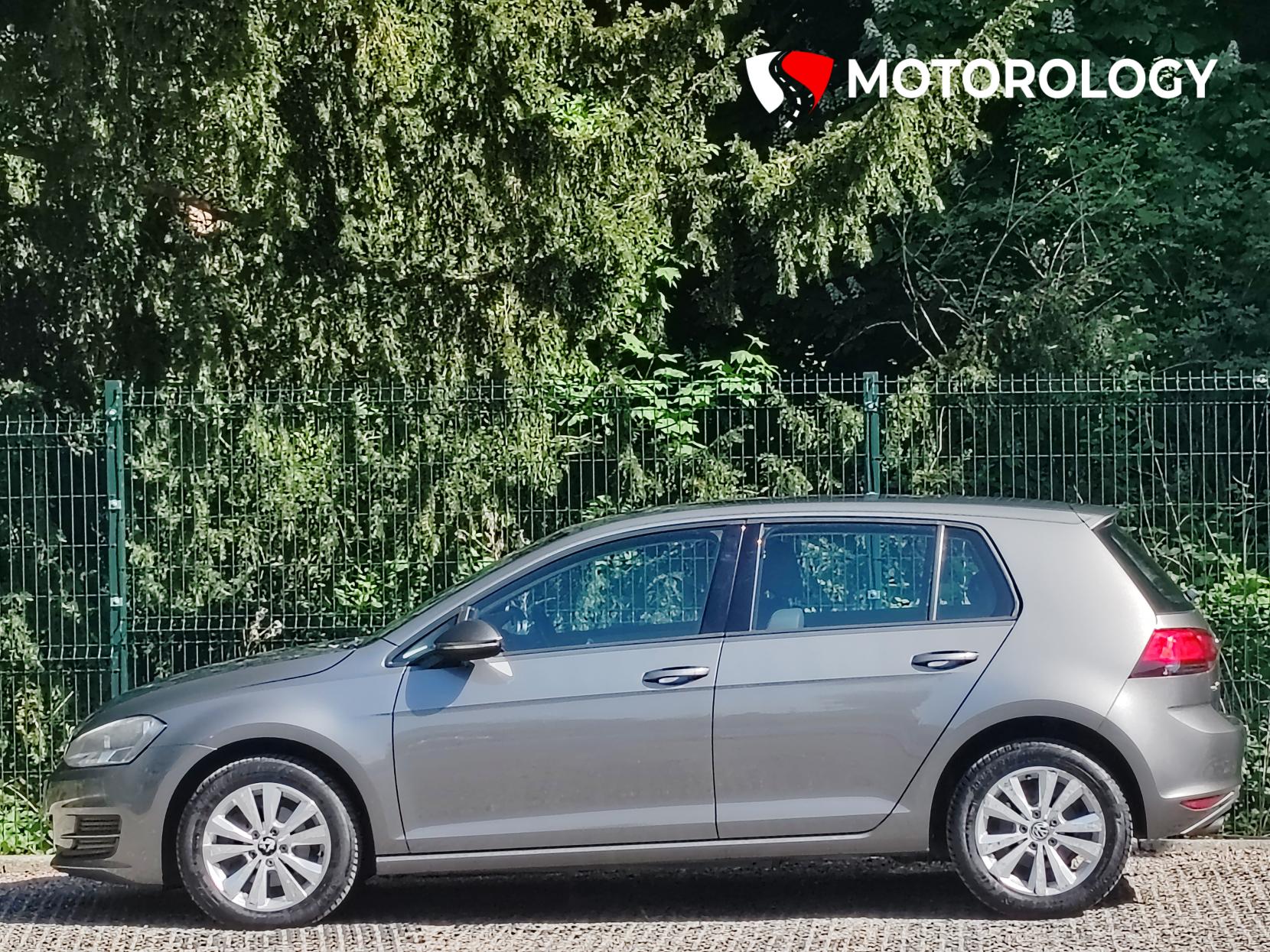 Volkswagen Golf 1.6 TDI BlueMotion Tech SE Hatchback 5dr Diesel DSG Euro 5 (s/s) (105 ps)