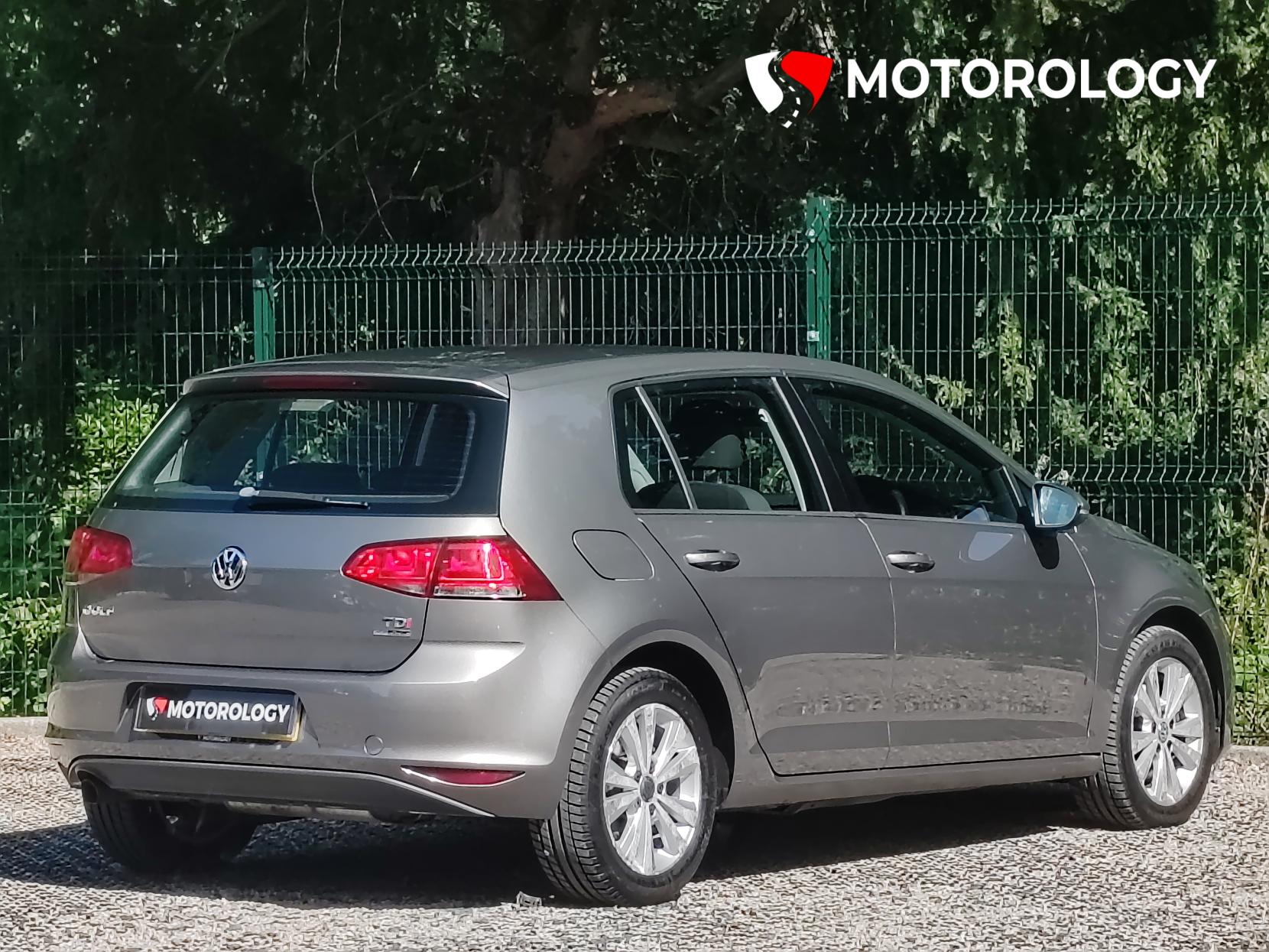 Volkswagen Golf 1.6 TDI BlueMotion Tech SE Hatchback 5dr Diesel DSG Euro 5 (s/s) (105 ps)